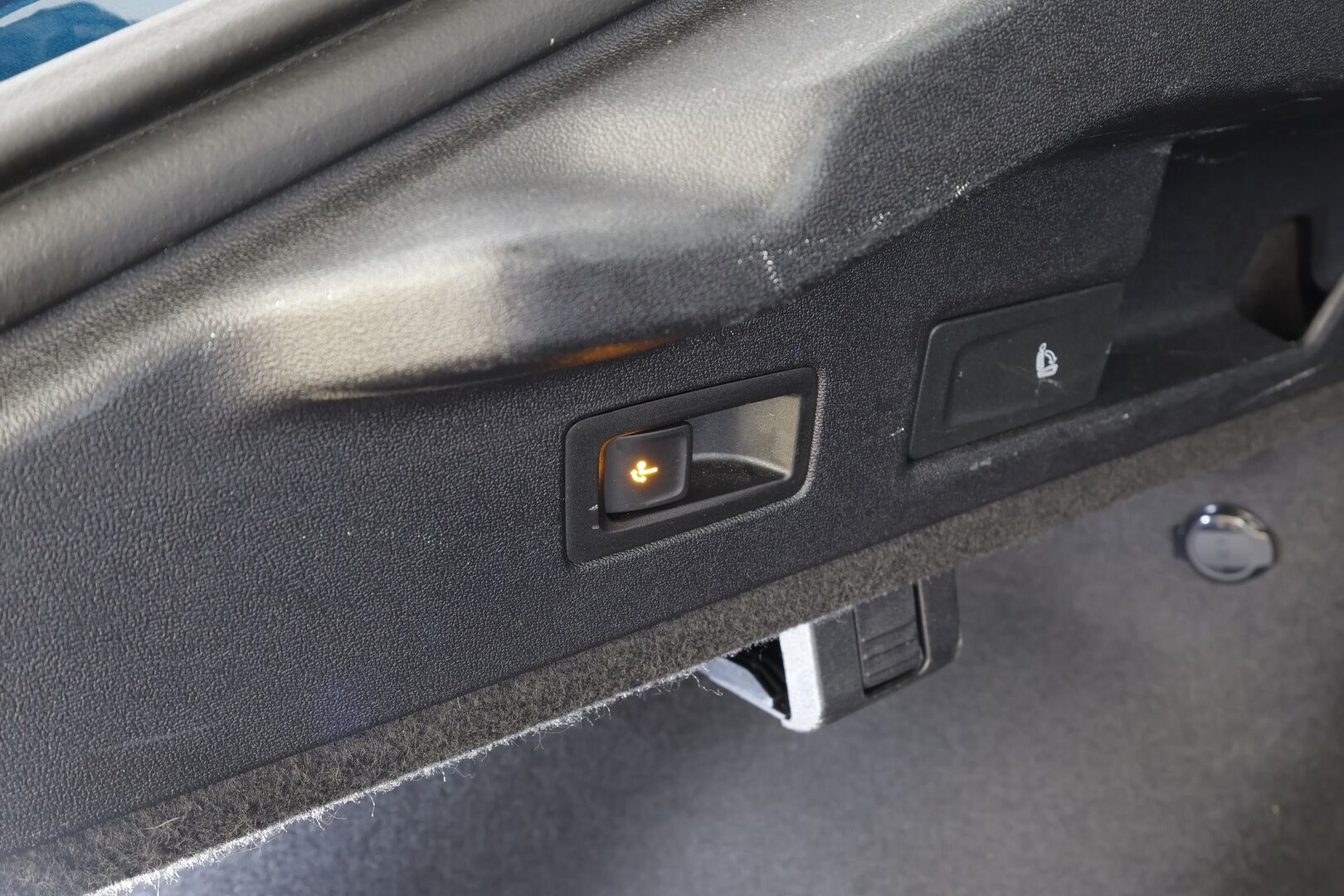 Volkswagen ID.7 2024 Pro Elegance 210 kW Akku 77 kWh - | ACC | ILP | Koukku | Muistipenkit hieronnalla | HUD | 360° | IQ.Light | Nahka-alcantara | Travel Assist | Ambient | 1-om suomiauto | ALV |