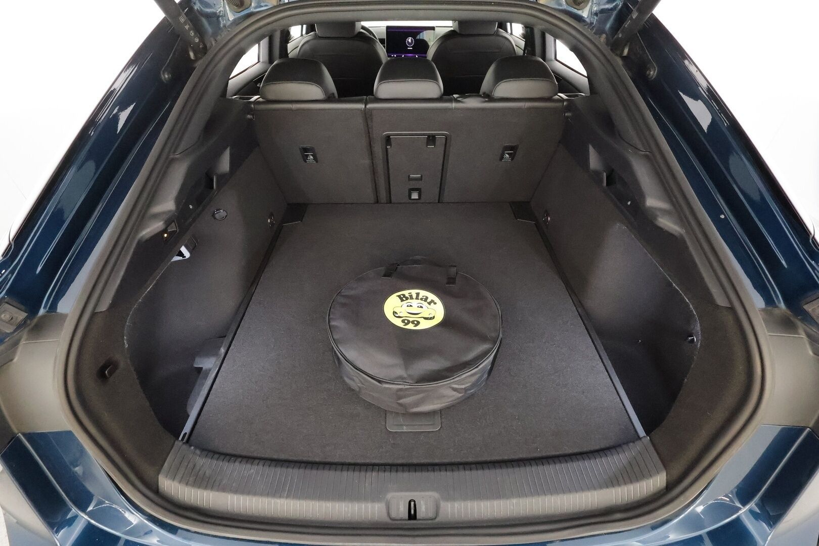 Volkswagen ID.7 2024 Pro Elegance 210 kW Akku 77 kWh - | ACC | ILP | Koukku | Muistipenkit hieronnalla | HUD | 360° | IQ.Light | Nahka-alcantara | Travel Assist | Ambient | 1-om suomiauto | ALV |