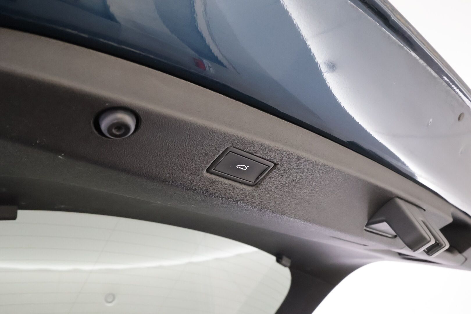Volkswagen ID.7 2024 Pro Elegance 210 kW Akku 77 kWh - | ACC | ILP | Koukku | Muistipenkit hieronnalla | HUD | 360° | IQ.Light | Nahka-alcantara | Travel Assist | Ambient | 1-om suomiauto | ALV |