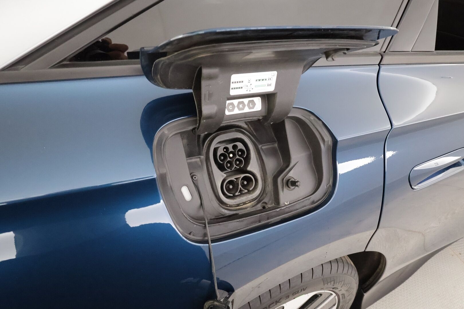Volkswagen ID.7 2024 Pro Elegance 210 kW Akku 77 kWh - | ACC | ILP | Koukku | Muistipenkit hieronnalla | HUD | 360° | IQ.Light | Nahka-alcantara | Travel Assist | Ambient | 1-om suomiauto | ALV |