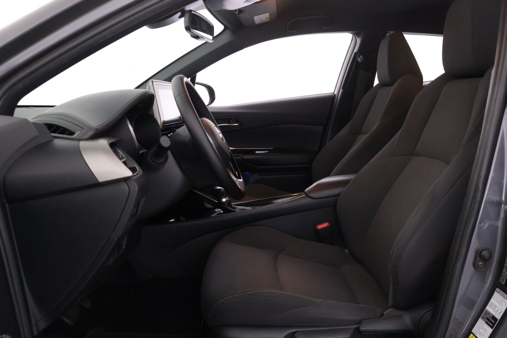 Toyota C-HR 2019 Hybrid Active - ACC | Lane Assist | Peruutuskamera | Metalliväri | Bluetooth 
