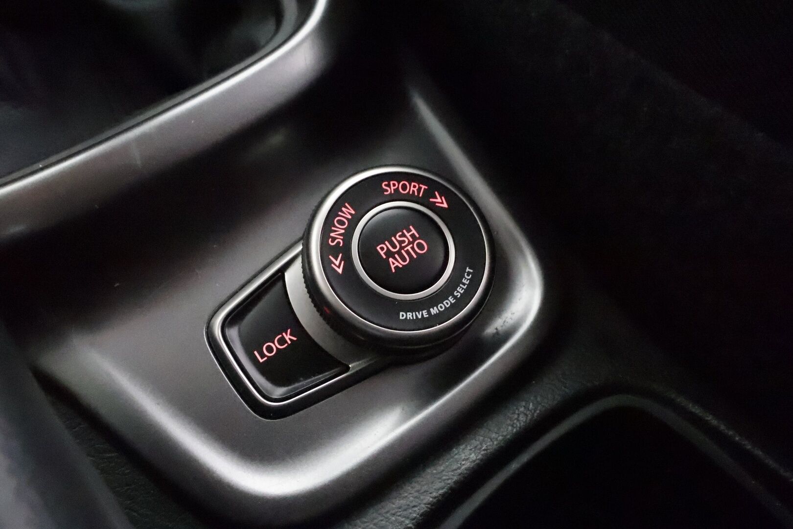 Suzuki Vitara 2024 1,4 BOOSTERJET 4WD GL+ 6MT HYBRID * ACC / P.kamera / LED / Kaistavahti * - 1.Om Suomi-auto / Kahdet renkaat aluvanteilla / LED Ajovalot / Hyvät nasta renkaat - HULLUT AVAJAISHULINAT KORKOTARJOUS 3,29 %