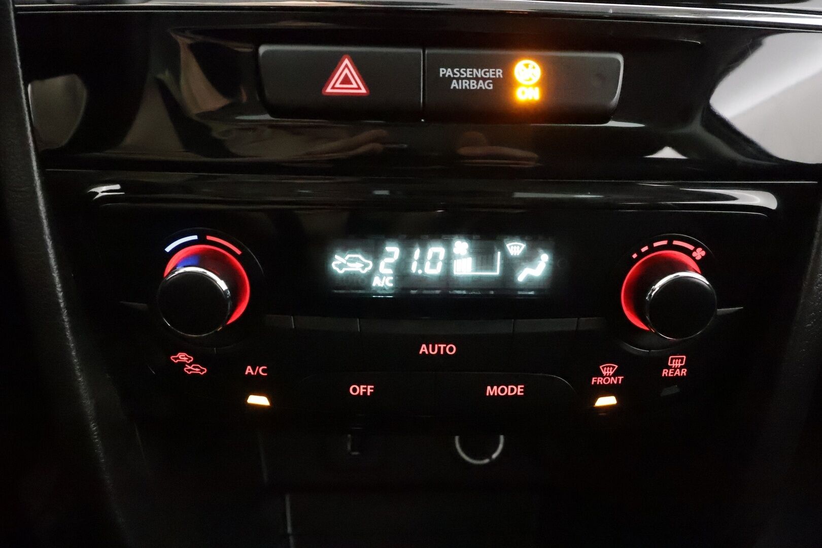 Suzuki Vitara 2024 1,4 BOOSTERJET 4WD GL+ 6MT HYBRID * ACC / P.kamera / LED / Kaistavahti * - 1.Om Suomi-auto / Kahdet renkaat aluvanteilla