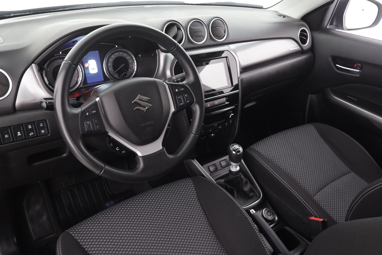 Suzuki Vitara 2024 1,4 BOOSTERJET 4WD GL+ 6MT HYBRID * ACC / P.kamera / LED / Kaistavahti * - 1.Om Suomi-auto / Kahdet renkaat aluvanteilla