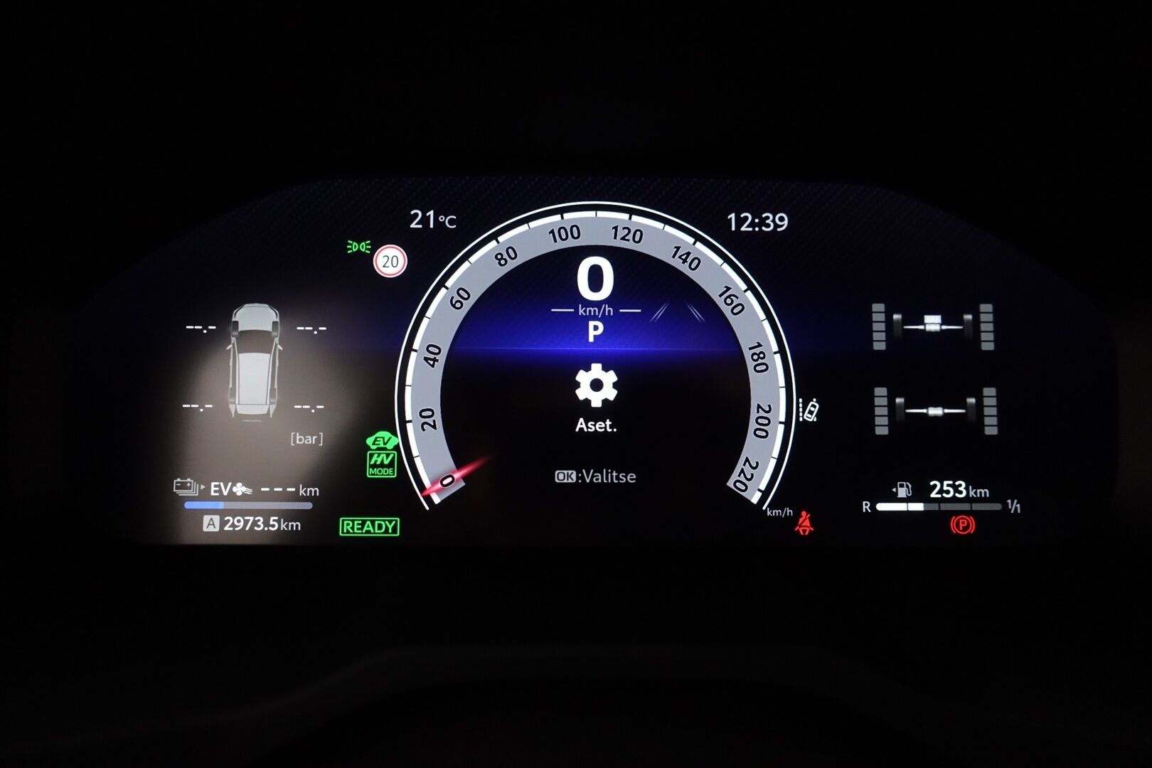 Toyota RAV4 Plug-in 2024 Hybrid 2,5 AWD-i Active Plus Edition - | 1. omisteinen | Suomi-auto| Adaptiivinen vakkari | Vetokoukku | 2x Renkaat&Vanteet | Sähköinen takaluukku | Etu- ja takapenkkien lämmitys | Peruutuskamera | 