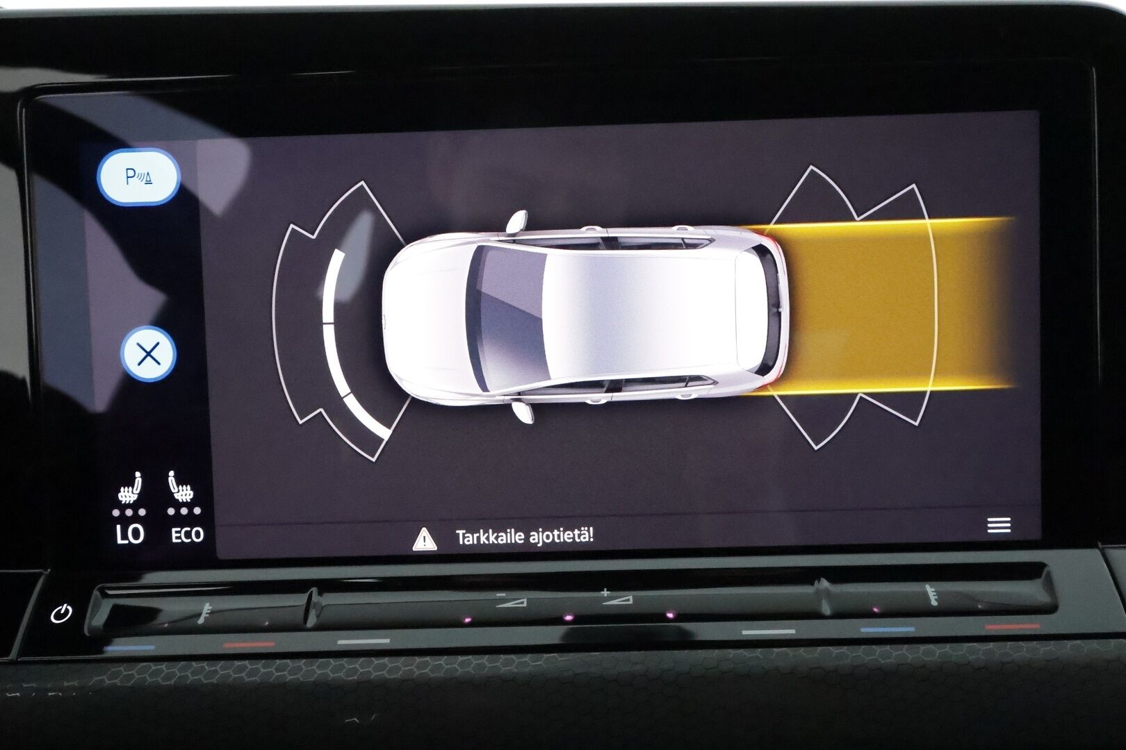 Volkswagen Golf 2021 1,4 GTE 180 kW DSG **HUD / Adapt.vakkari / IQ Light / P.tutkat / Sporttipenkit / Navi / Ratinlämmitin / Digimittaristo** - Kahdet renkaat aluvanteilla