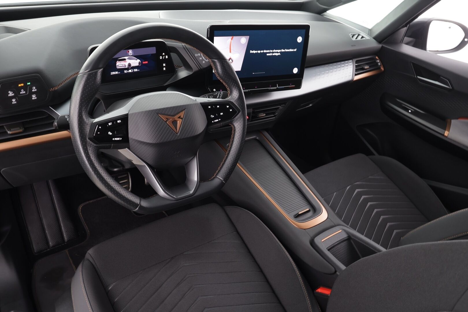 CUPRA Born 2023 150 kW * ILP / ACC / LED / P.kamera / Navi / Kaistavahti / Digimittaristo / Ambient-valot * - Kahdet renkaat / Merkkihuollettu! - HULLU BLACKWEEK KORKOTARJOUS 2,49%