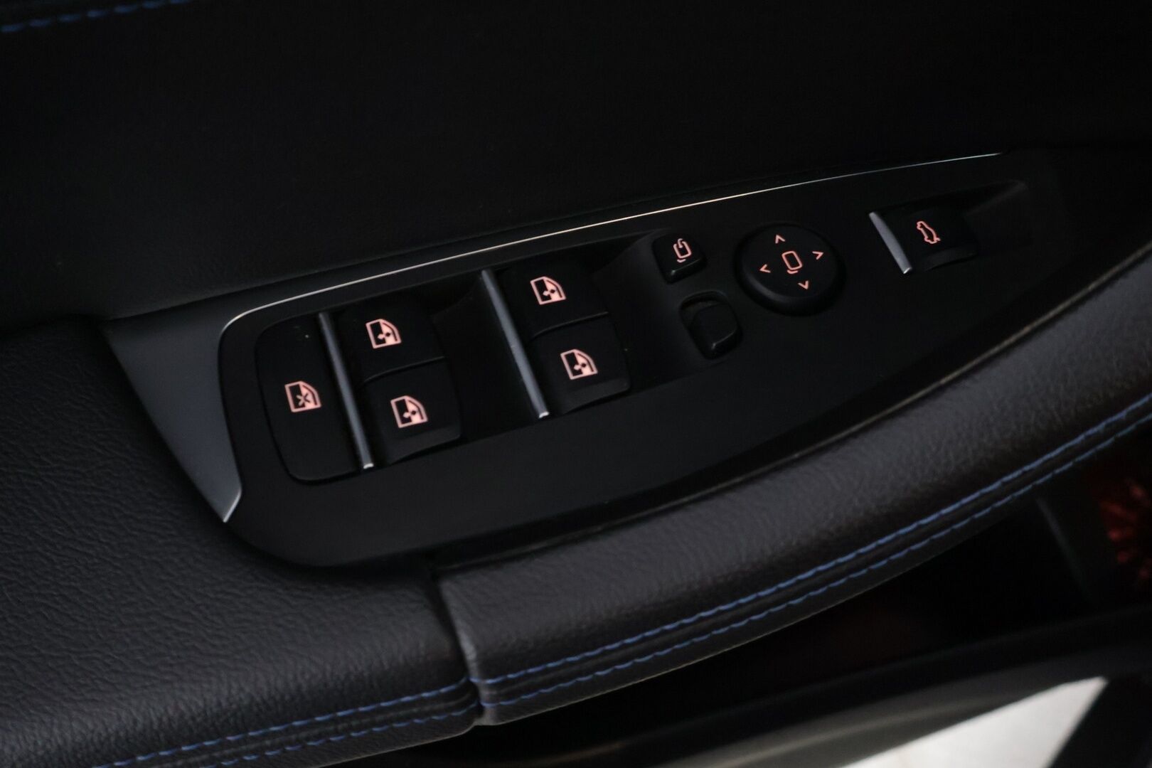 BMW X3 2021 G01 xDrive 30e A Charged Edition M Sport - HUD / Panorama / Kamera / Keyless / Sporttipenkit / Digimittari / BLIS / Hifit /  2x renkaat 