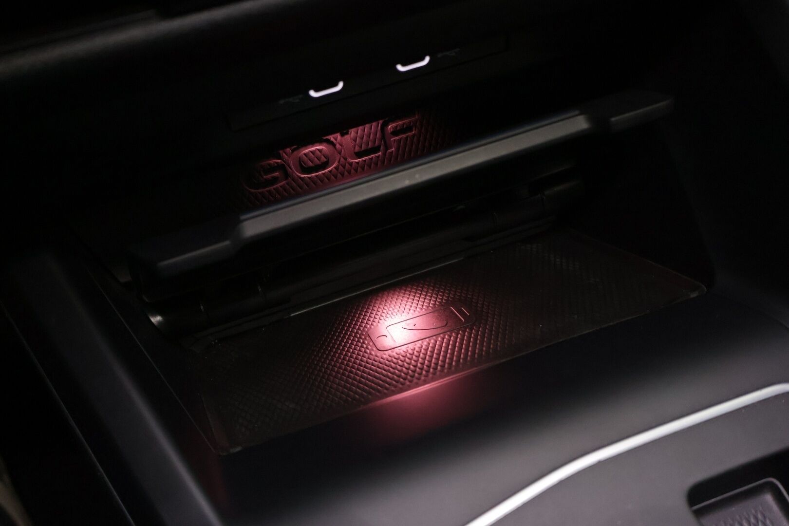 Volkswagen Golf 2022 1.4 GTE Plug-in Hybrid *ACC / Digimittaristo / Kaistavahti / Navi / Ambient / Sporttipenkit / Ratinlämmitin* - *SOH 97% / Juuri leimattu! / 2x Renkaat / Hyvin huollettu / Upea väri* - HULLUT AVAJAISHULINAT KORKOTARJOUS 3,29 %