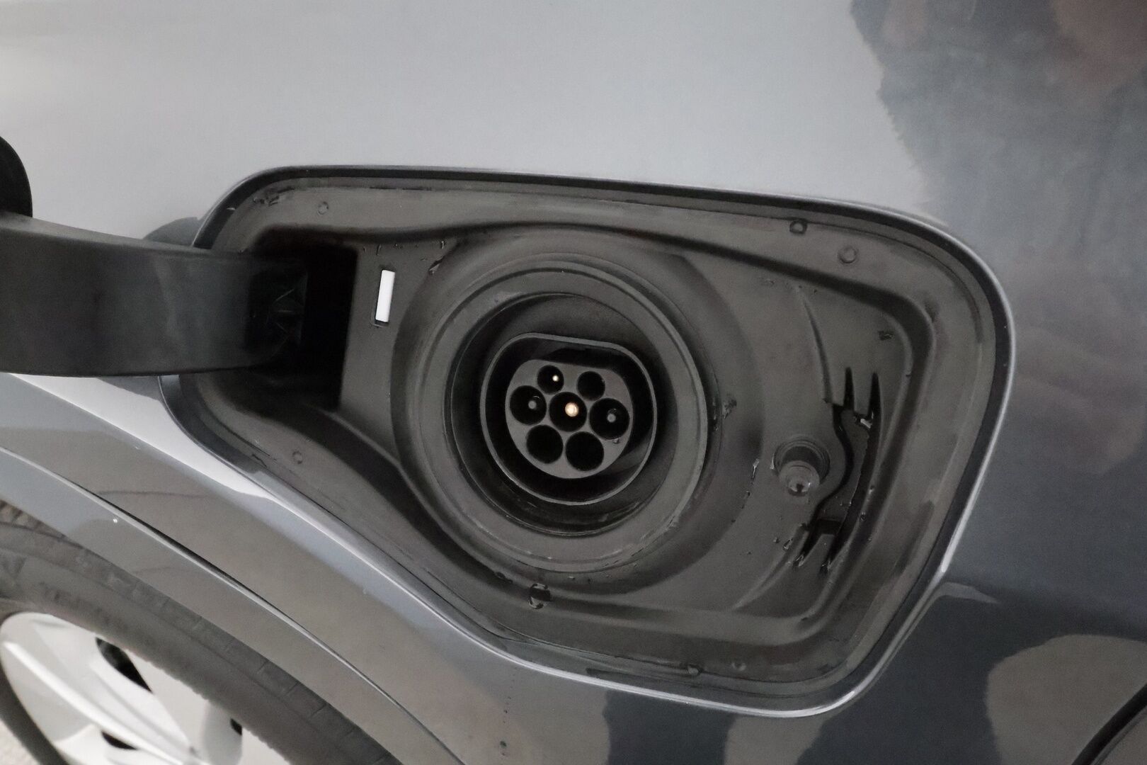 BMW X1 2021 F48 xDrive25e A Charged Edition M Sport *ACC / HUD / Hifi / P.kamera / Adapt.LED / Navi / Sporttinahat* - Akku kuntotarkastettu / Kahdet renkaat aluvanteilla