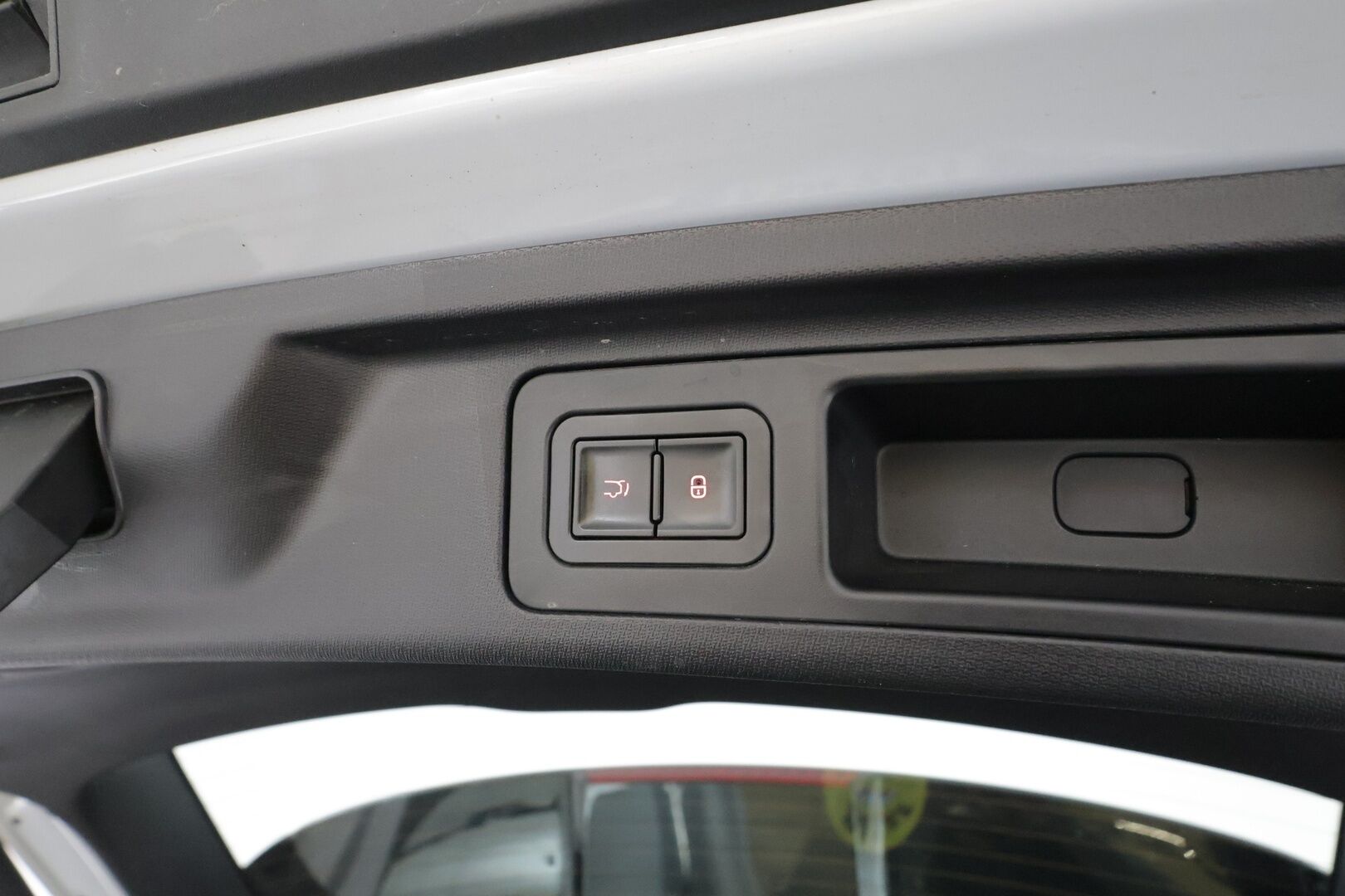 BYD Atto 3 2022 Design * ILP / Panorama / 360 / ACC / LED / Sähköpenkit / Navi / Kaistavahti / Keyless * - 2x Latauskaapelit / Kahet renkaat aluvanteilla - HULLUT AVAJAISHULINAT KORKOTARJOUS 3,29 %