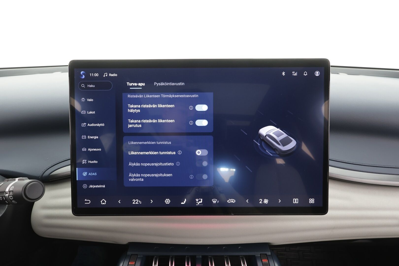 BYD Atto 3 2022 Design * ILP / Panorama / 360 / ACC / LED / Sähköpenkit / Navi / Kaistavahti / Keyless * - 2x Latauskaapelit / Kahet renkaat aluvanteilla - HULLUT AVAJAISHULINAT KORKOTARJOUS 3,29 %