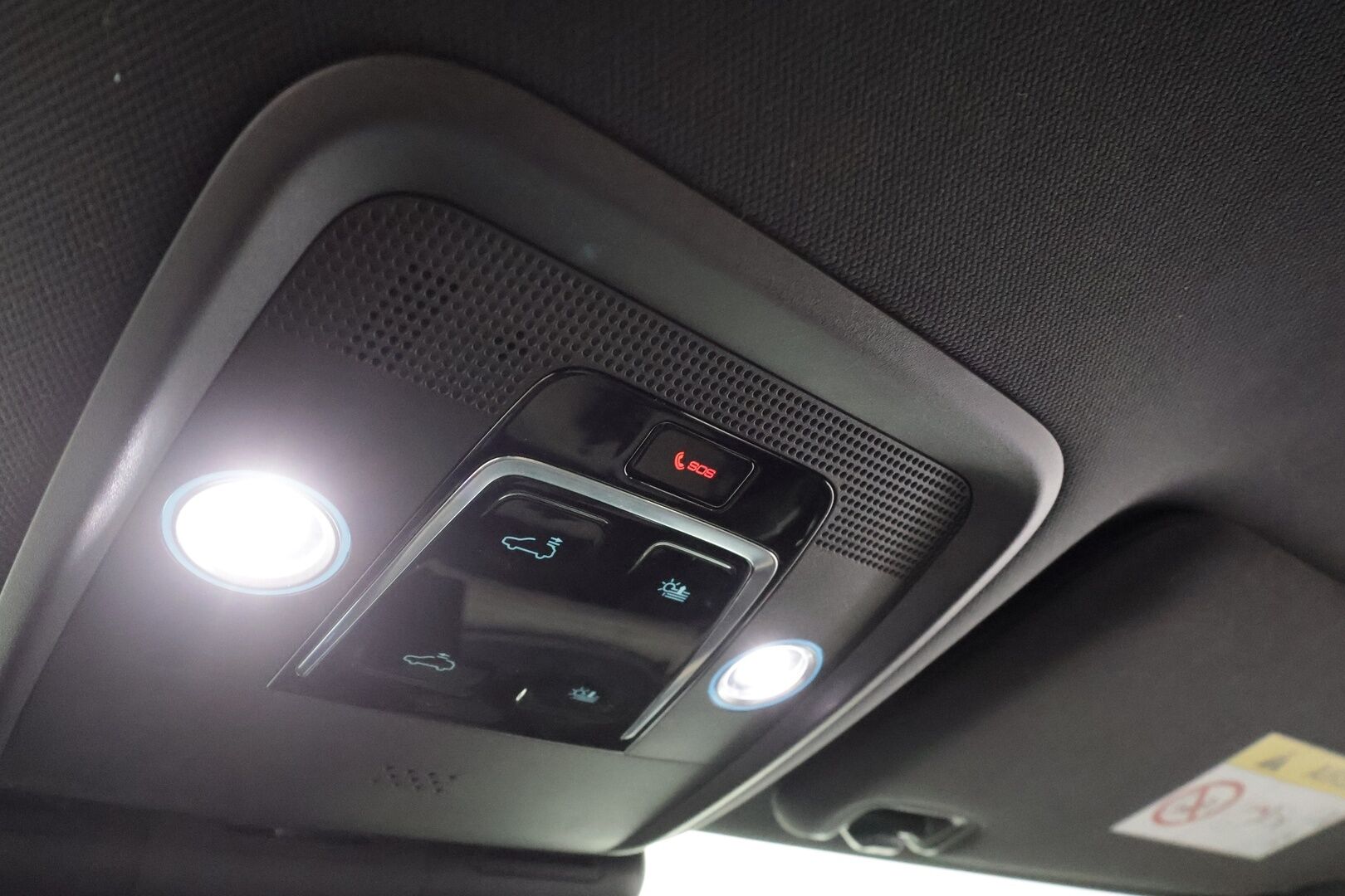 BYD Atto 3 2022 Design * ILP / Panorama / 360 / ACC / LED / Sähköpenkit / Navi / Kaistavahti / Keyless * - 2x Latauskaapelit / Kahet renkaat aluvanteilla - HULLUT AVAJAISHULINAT KORKOTARJOUS 3,29 %