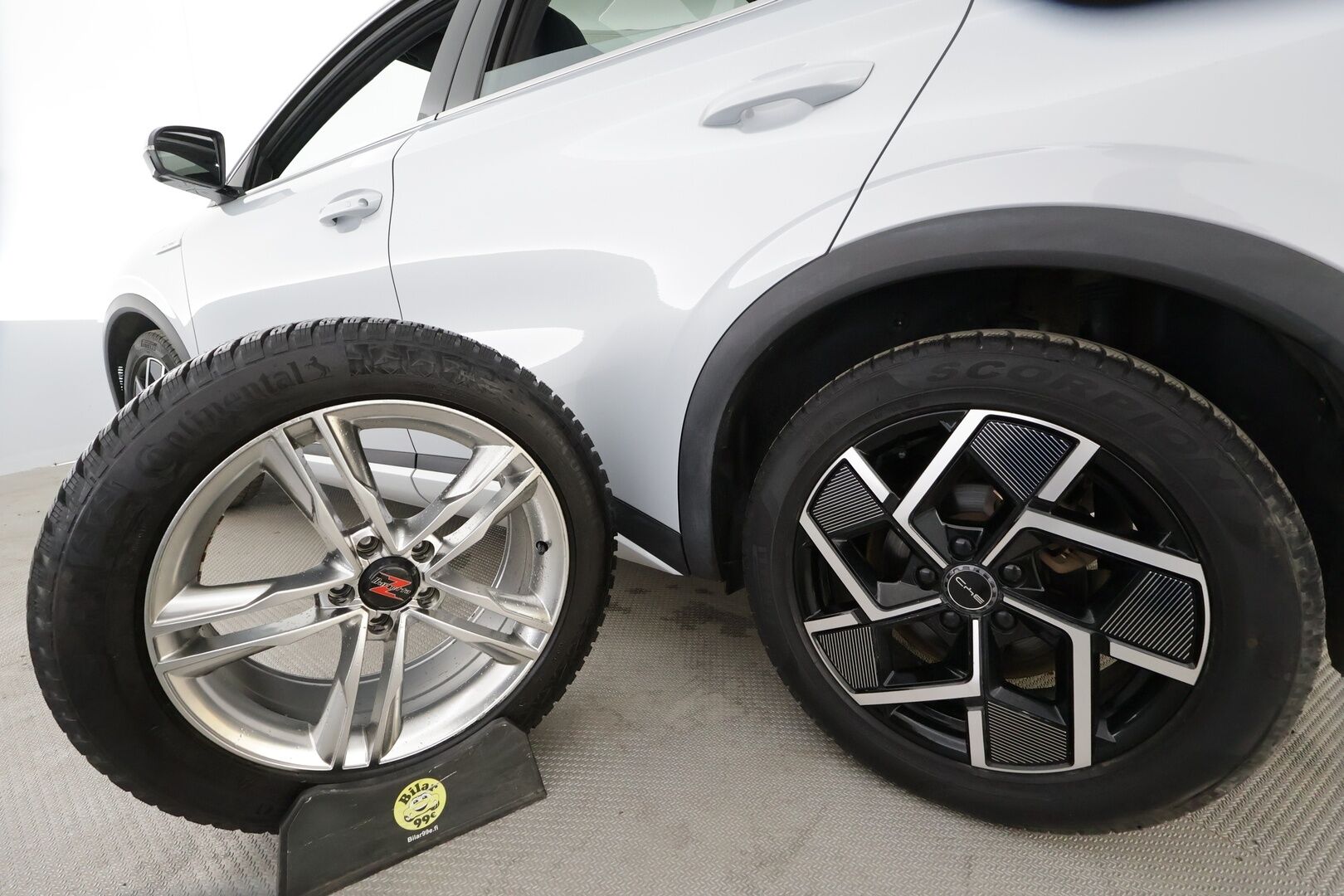 BYD Atto 3 2022 Design * ILP / Panorama / 360 / ACC / LED / Sähköpenkit / Navi / Kaistavahti / Keyless * - 2x Latauskaapelit / Kahet renkaat aluvanteilla - HULLUT AVAJAISHULINAT KORKOTARJOUS 3,29 %