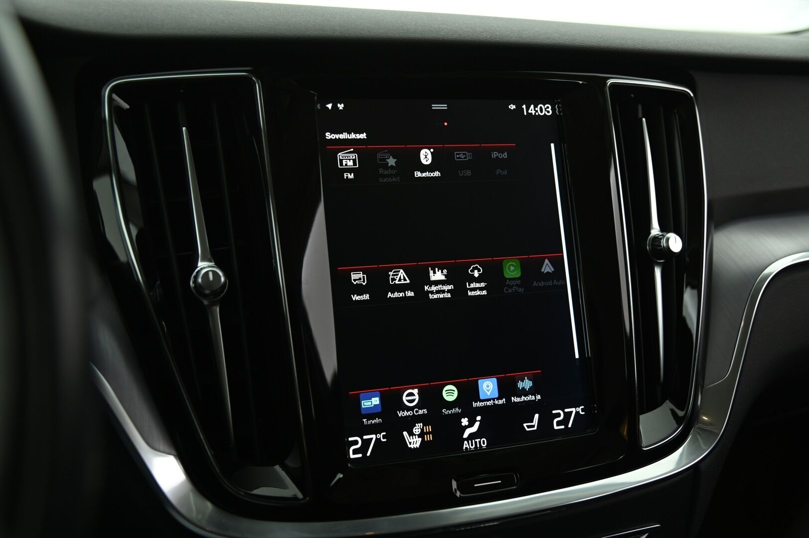 Volvo V60 2020 T8 TwE Momentum AWD aut. - ACC / Webasto / VOC / Carplay / Tutkat / FULL-LED High Beam / Koukku / Jakopää tehty / Juuri huolettu