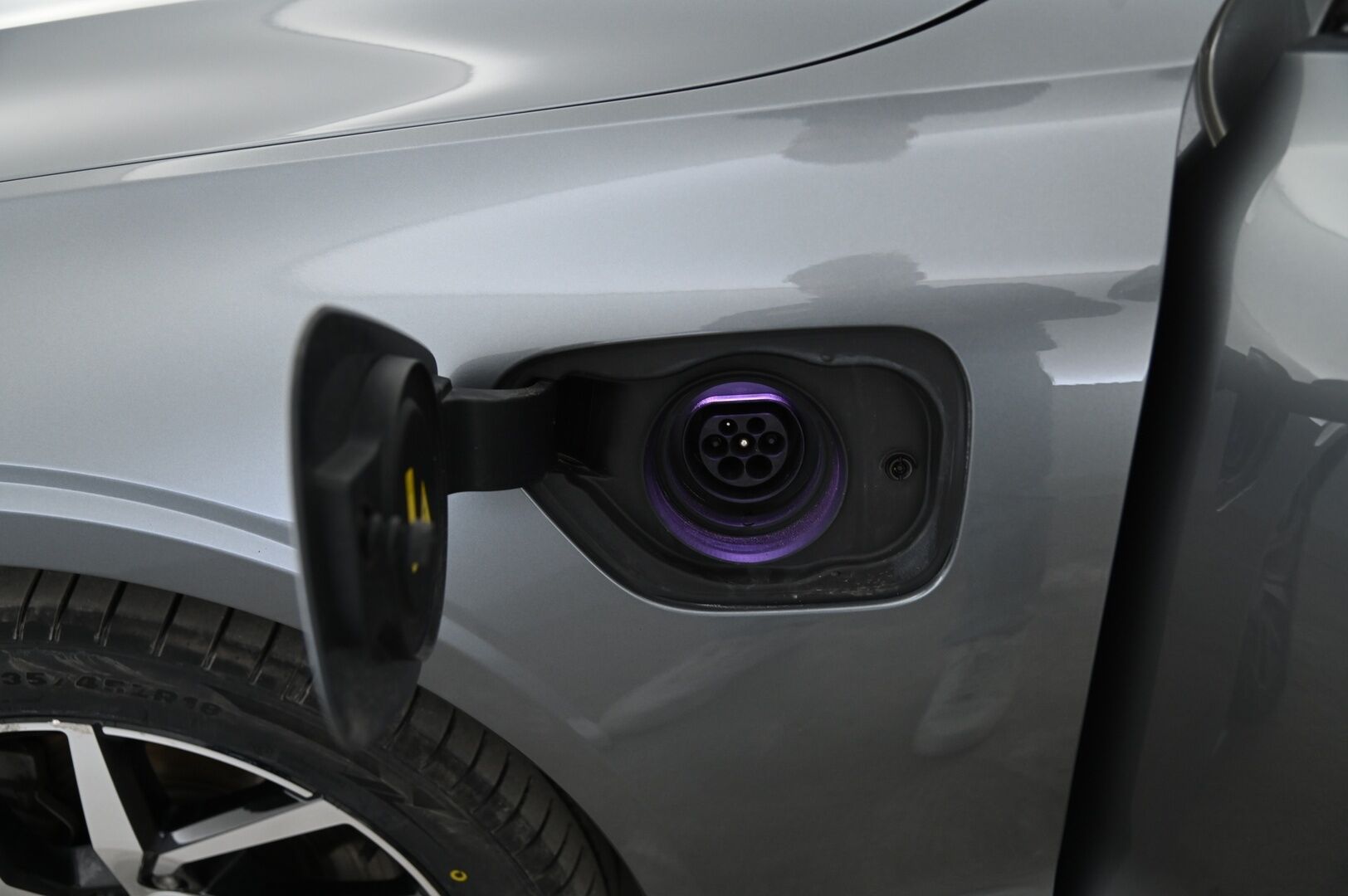 Volvo V60 2020 T8 TwE Momentum AWD aut. - ACC / Webasto / VOC / Carplay / Tutkat / FULL-LED High Beam / Koukku / Jakopää tehty / Juuri huolettu