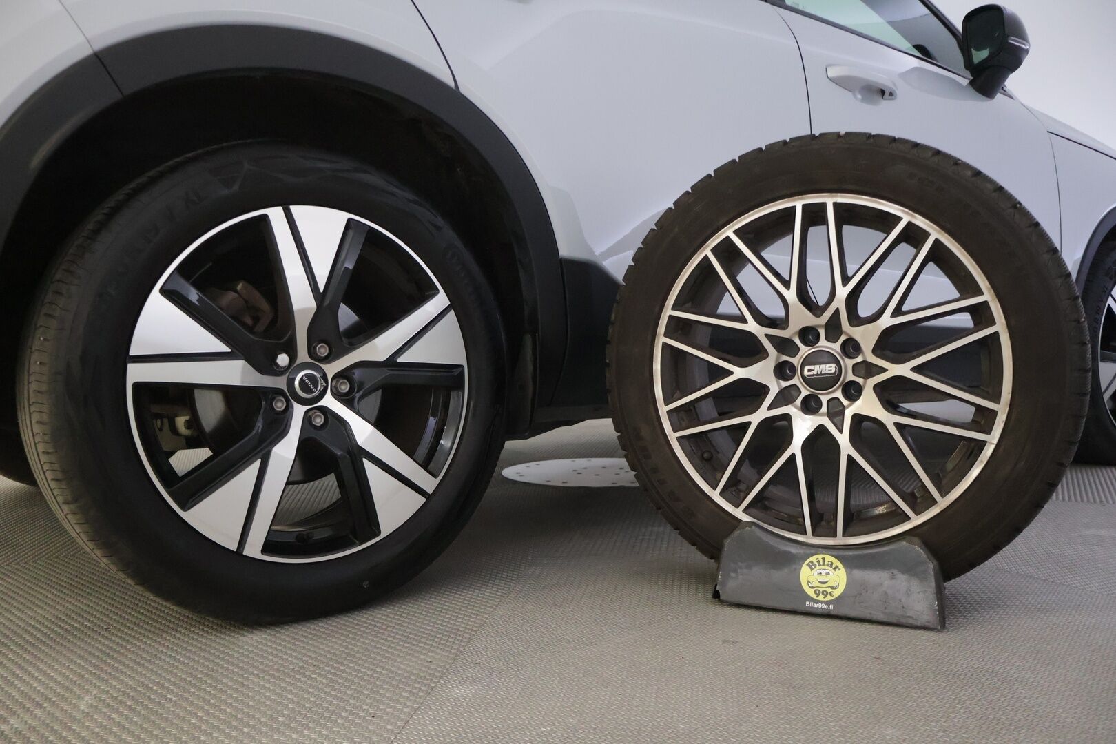 Volvo XC40 2022 T5 Recharge TwE R-Design aut - | R-Design | Pilot Assist | P.kamera | Full-LED | KeyLessGo | VOC | Sportpenkit | SENSUS | Apple&Android | Sähk.takaluukku | SOH 90% |