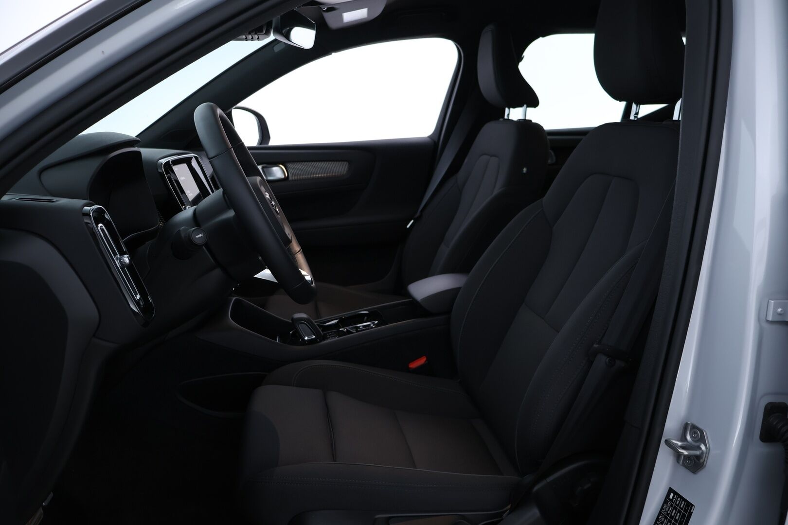 Volvo XC40 2022 T5 Recharge TwE R-Design aut. *Adapt.Vakkari / Sporttipenkit / Peruutuskamera / KeylessGo / Sähköluukku* - HULLUT VÄLIPÄIVÄT KORKOTARJOUS 2,49%