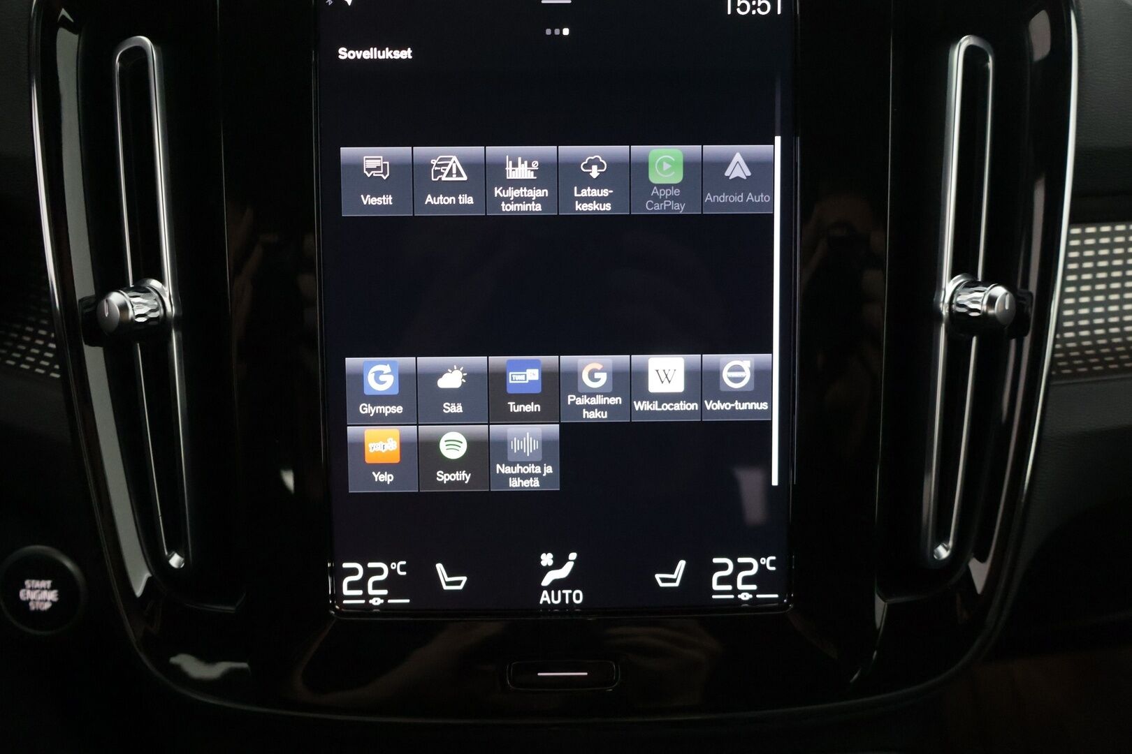 Volvo XC40 2022 T5 Recharge TwE R-Design aut - | R-Design | Pilot Assist | P.kamera | Full-LED | KeyLessGo | VOC | Sportpenkit | SENSUS | Apple&Android | Sähk.takaluukku | SOH 90% |