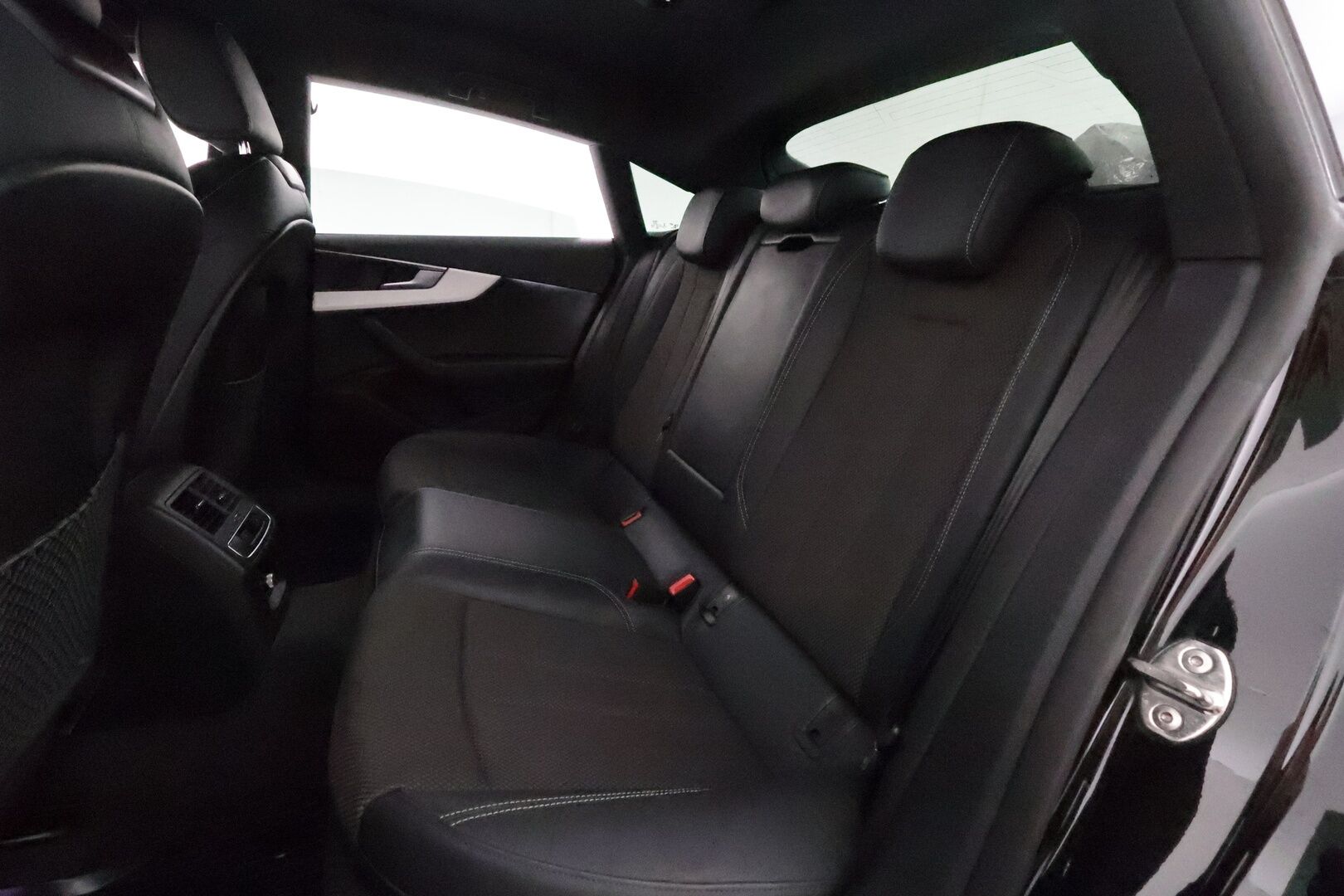 Audi A5 2018 Sportback 2,0 TFSI 185 kW quattro S tronic S-line **Webasto / Koukku / Adapt.Vakkari / LED / P.Tutkat / Sporttipenkit** - 3,99 % KORKOTARJOUS TÄHÄN AUTOON - Kahdet Renkaat