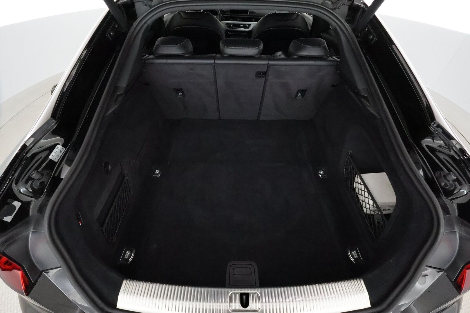 Audi A5 2018 Sportback 2,0 TFSI 185 kW quattro S tronic S-line **Webasto / Koukku / Adapt.Vakkari / LED / P.Tutkat / Sporttipenkit** - 3,99 % KORKOTARJOUS TÄHÄN AUTOON - Kahdet Renkaat