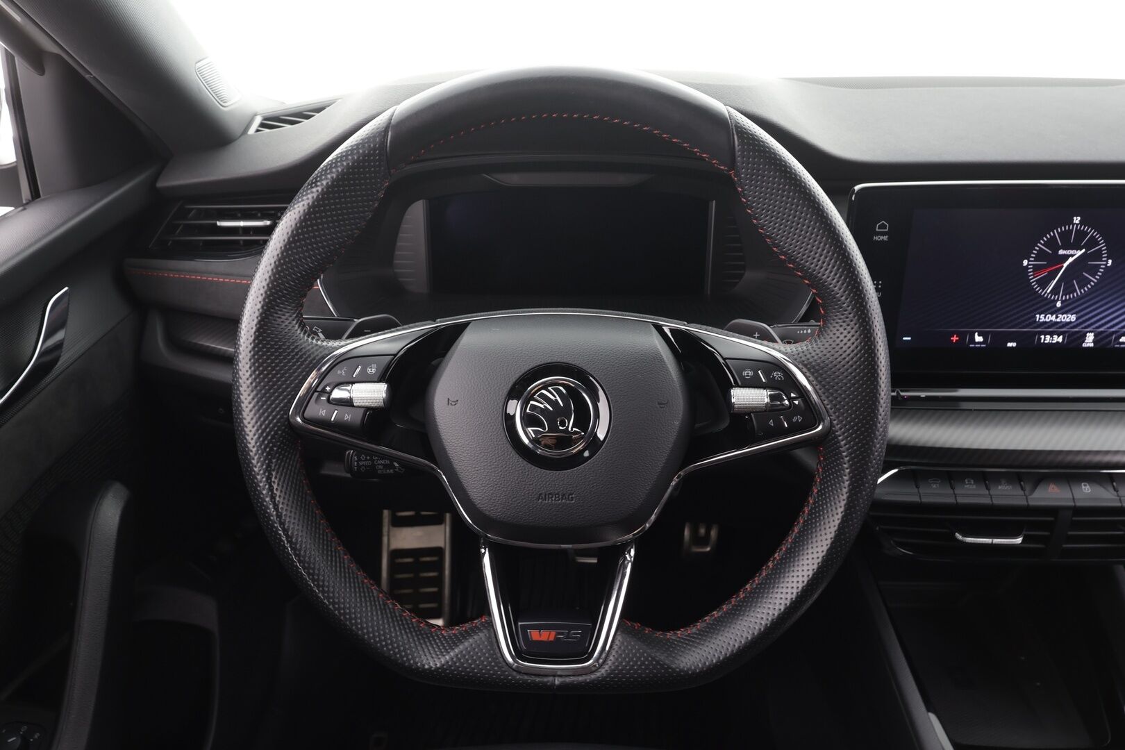 Skoda Octavia 2021 1,4 TSI PHEV RS iV DSG * ACC / Webasto / Skoda Crystal Matrix-LED / P.kamera / Hierovat Muistipenkit / Apple&Android * - Kahdet Renkaat / Koti & Kauppalaturi - HULLUT AVAJAISHULINAT KORKOTARJOUS 3,29 %