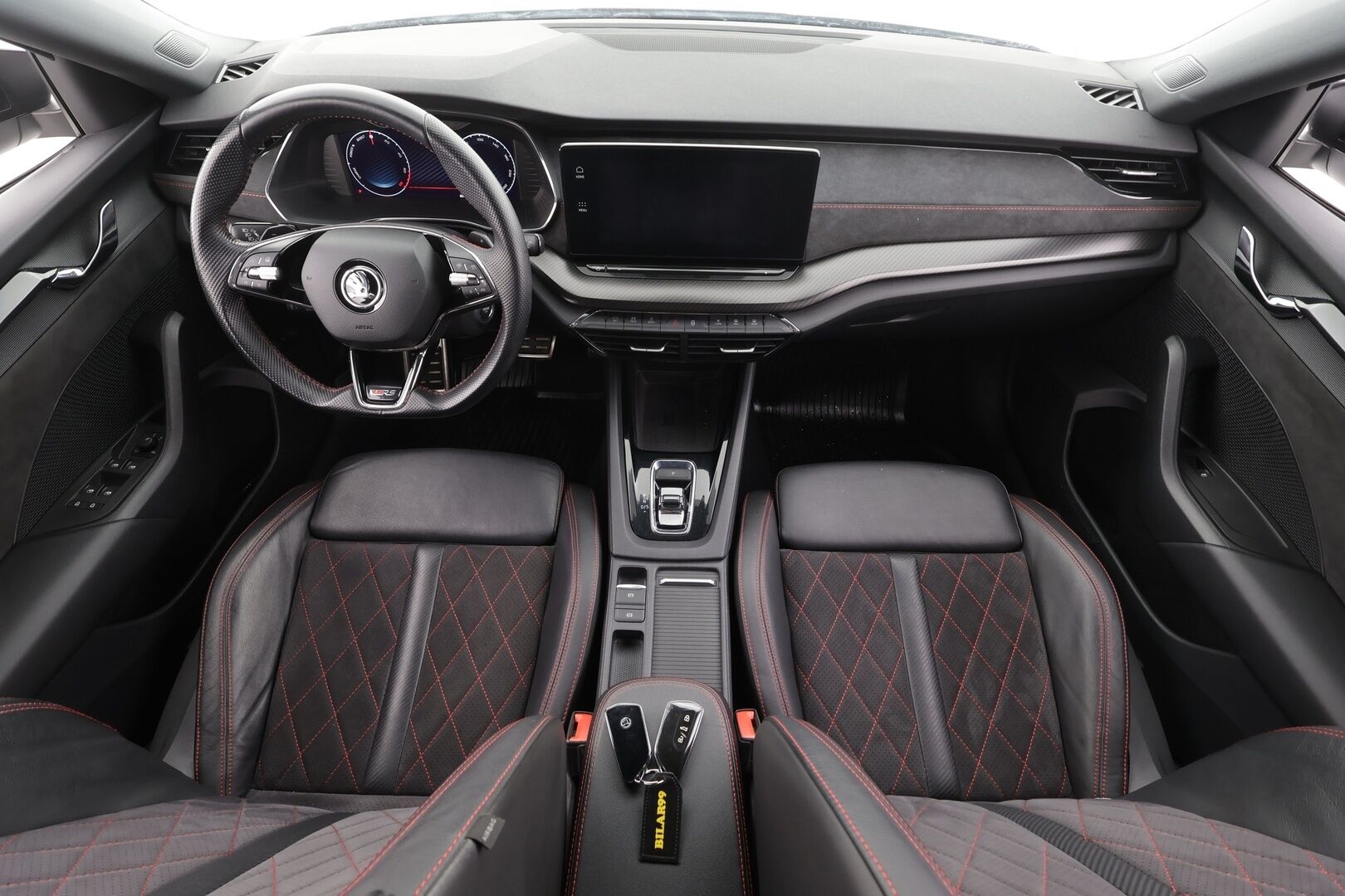 Skoda Octavia 2021 1,4 TSI PHEV RS iV DSG * ACC / Webasto / Skoda Crystal Matrix-LED / P.kamera / Hierovat Muistipenkit / Apple&Android * - Kahdet Renkaat / Koti & Kauppalaturi - HULLUT AVAJAISHULINAT KORKOTARJOUS 3,29 %