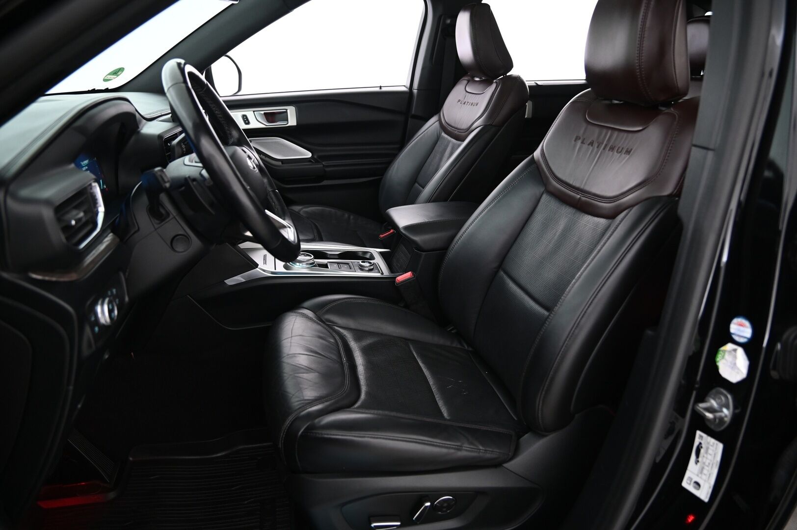 Ford Explorer 2020 3,0 V6 Ecoboost 457hv PHEV A10 AWD Platinum 5-ovinen ** ACC / Ilmastoidut nahat  / 360° / BLIS / - * Panorama / Vetokoukku / Lämmitettävä tuulilasi* 