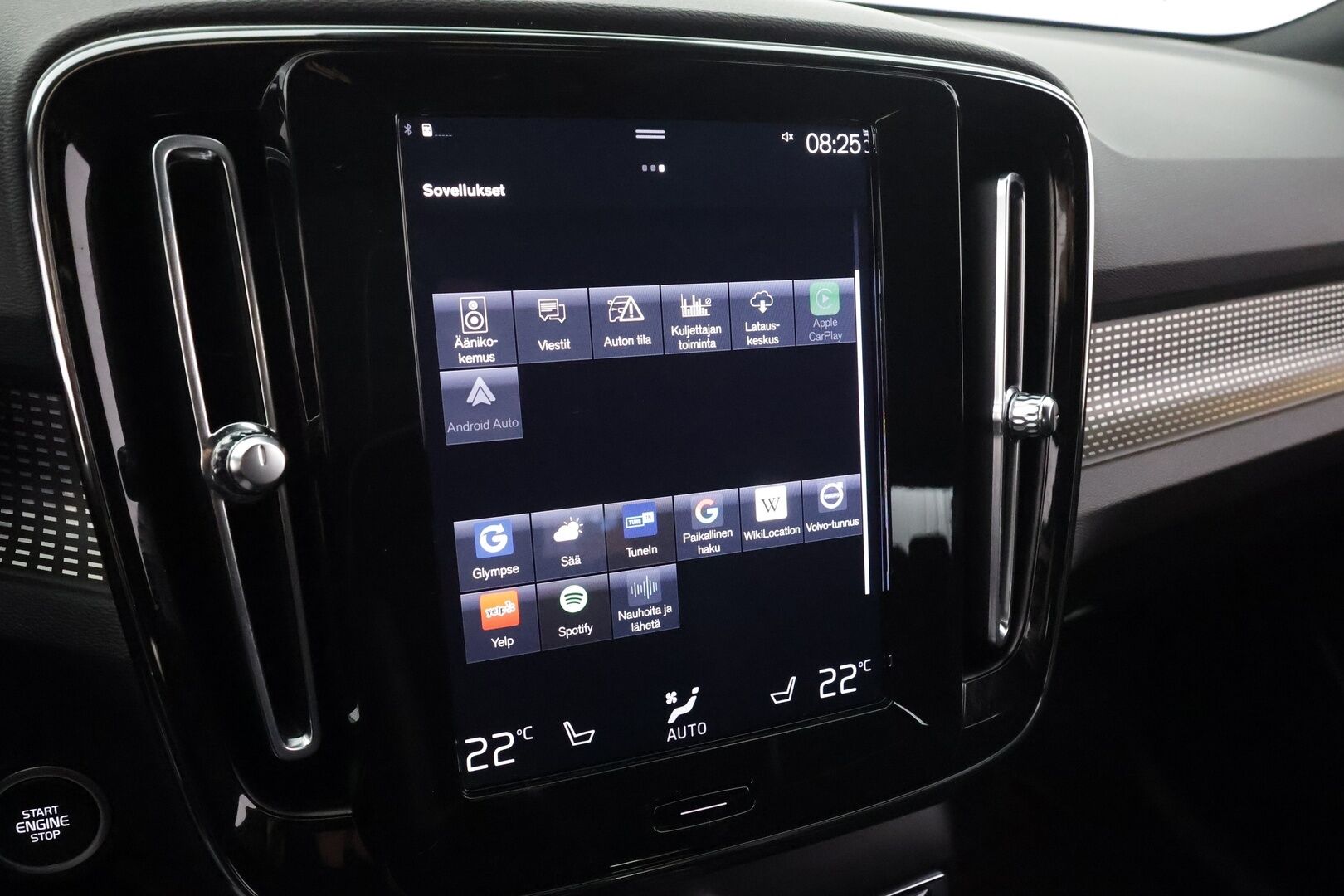 Volvo XC40 2021 T4 TwE R-Design aut * ACC / Webasto / P.kamera / Muistipenkki / H&K / Koukku / BLIS / Keyless / Sähköluukku * - Kahdet renkaat aluvanteilla / Merkkihuollettu / Huippuvarusteet! - HULLUT AVAJAISHULINAT KORKOTARJOUS 3,29 %