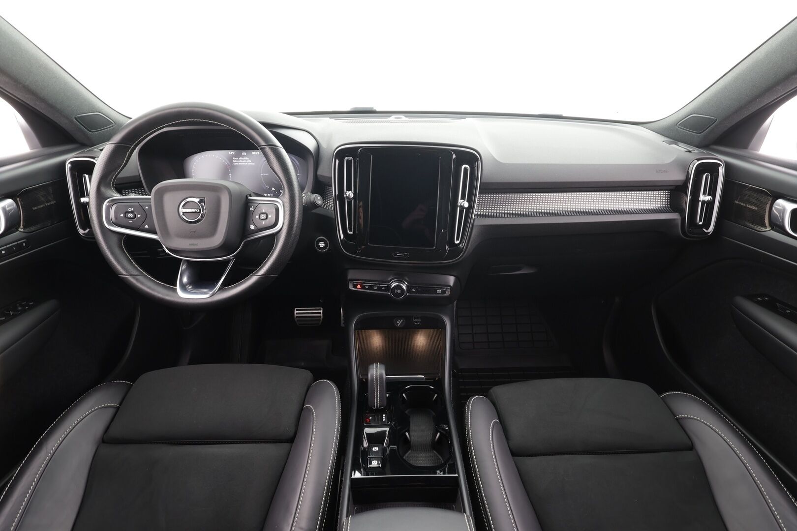 Volvo XC40 2021 T4 TwE R-Design aut * ACC / Webasto / P.kamera / Muistipenkki / H&K / Koukku / BLIS / Keyless / Sähköluukku * - Kahdet renkaat aluvanteilla / Merkkihuollettu / Huippuvarusteet! - HULLUT AVAJAISHULINAT KORKOTARJOUS 3,29 %