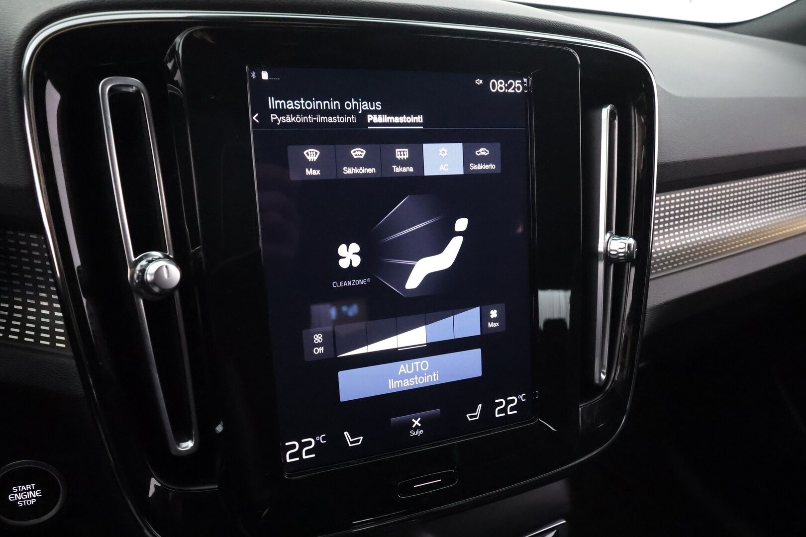 Volvo XC40 2021 T4 TwE R-Design aut * ACC / Webasto / P.kamera / Muistipenkki / H&K / Koukku / BLIS / Keyless / Sähköluukku * - Kahdet renkaat aluvanteilla / Merkkihuollettu / Huippuvarusteet! - HULLUT AVAJAISHULINAT KORKOTARJOUS 3,29 %