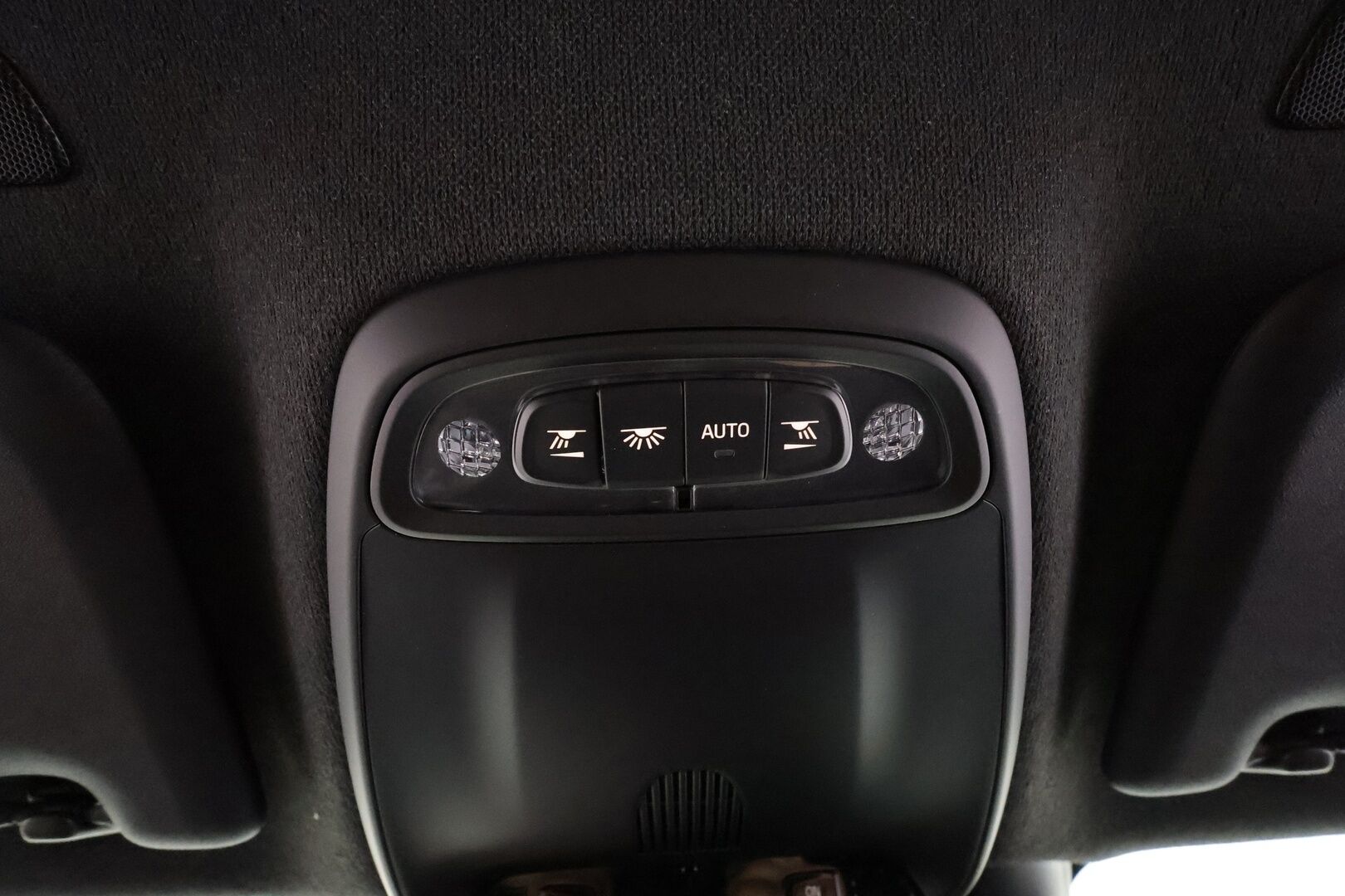 Volvo XC40 2021 T4 TwE R-Design aut - | ACC | Webasto | P.kamera | Muistipenkki | H&K | Koukku | BLIS | Keyless | Sähköluukku |