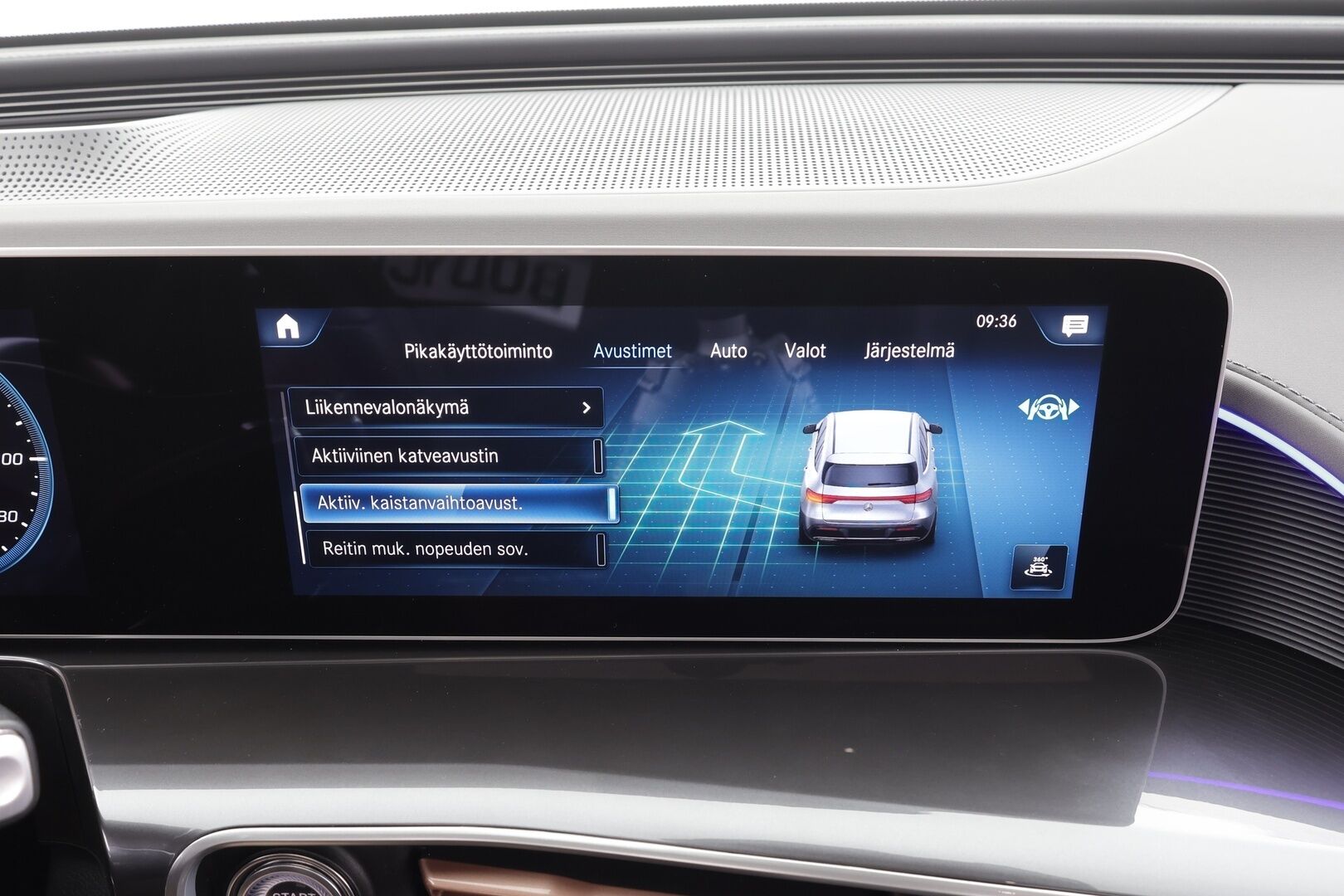 Mercedes-Benz EQC 2020 400 4Matic Edition AMG - | Distronic | Lisälämmitin | Koukku | Burmester | HUD | Osasähköt  Widescreen | LED | Lasikattoluukku | Ilmastoidut&Hierovat Sporttinahat | P.Kamera | Kahdet Renkaat |