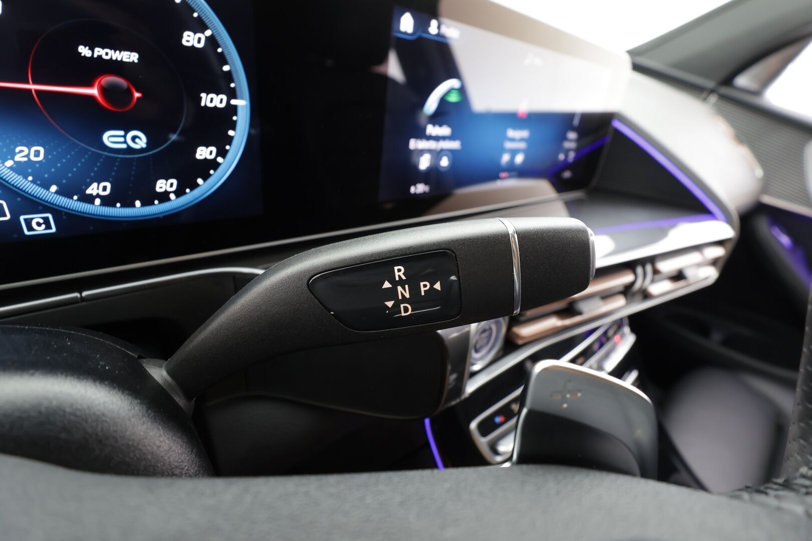 Mercedes-Benz EQC 2020 400 4Matic Edition AMG - | Distronic | Lisälämmitin | Koukku | Burmester | HUD | Osasähköt  Widescreen | LED | Lasikattoluukku | Ilmastoidut&Hierovat Sporttinahat | P.Kamera | Kahdet Renkaat |