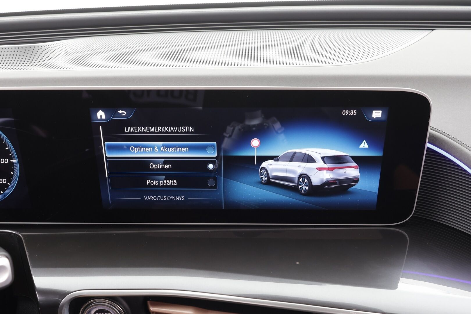 Mercedes-Benz EQC 2020 400 4Matic Edition AMG - | Distronic | Lisälämmitin | Koukku | Burmester | HUD | Osasähköt  Widescreen | LED | Lasikattoluukku | Ilmastoidut&Hierovat Sporttinahat | P.Kamera | Kahdet Renkaat |