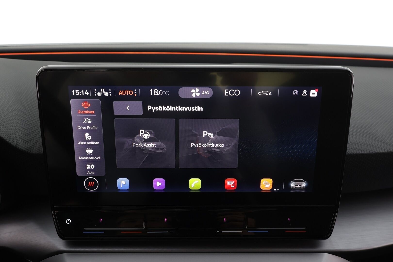 Seat Leon Sportstourer 2021 1.4 PHEV FR DSG * ACC / P.kamera / LED / Navi / KeylessGo / Sähköluukku / Puolinahat * - Kahdet renkaat aluvanteilla / Kattavat varusteet / Hyvin pidetty yksilö! - HULLUT AVAJAISHULINAT KORKOTARJOUS 3,29 %