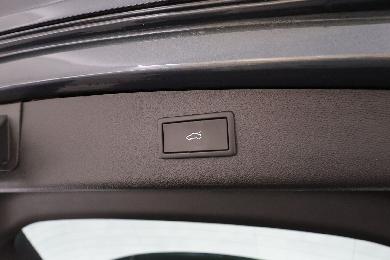 Seat Leon Sportstourer 2021 1.4 PHEV FR DSG * ACC / P.kamera / LED / Navi / KeylessGo / Sähköluukku / Puolinahat * - Kahdet renkaat aluvanteilla / Kattavat varusteet / Hyvin pidetty yksilö! - HULLUT AVAJAISHULINAT KORKOTARJOUS 3,29 %