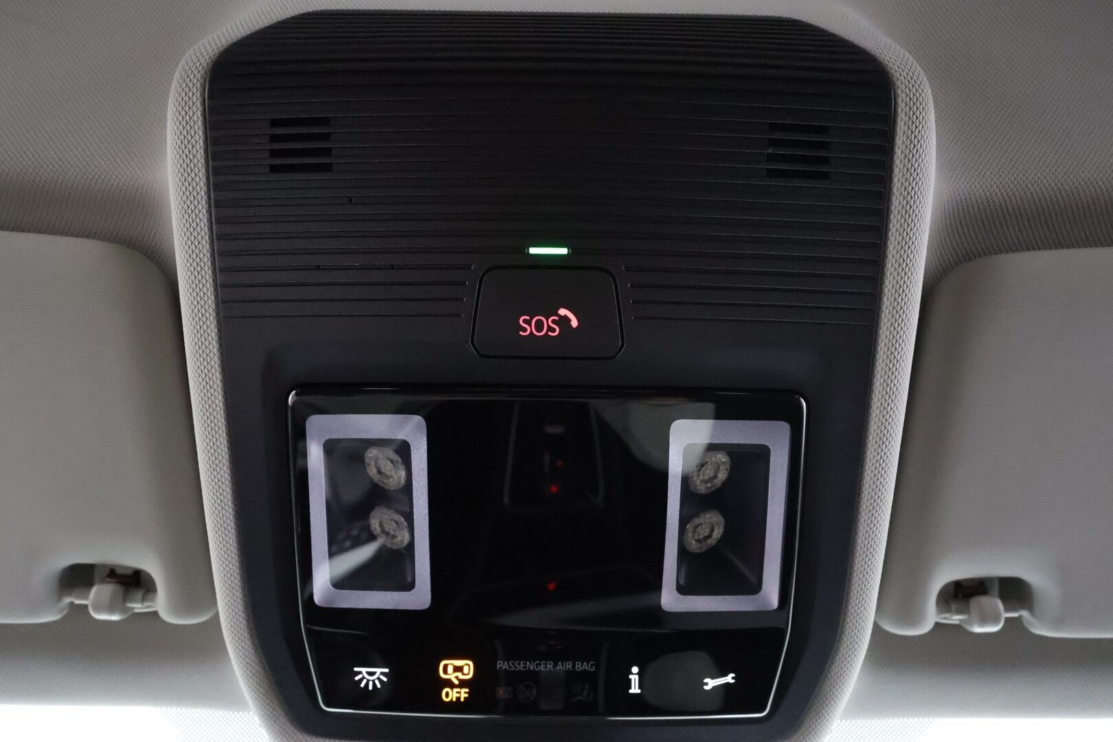 Seat Leon Sportstourer 2021 1.4 PHEV FR DSG * ACC / P.kamera / LED / Navi / KeylessGo / Sähköluukku / Puolinahat * - Kahdet renkaat aluvanteilla