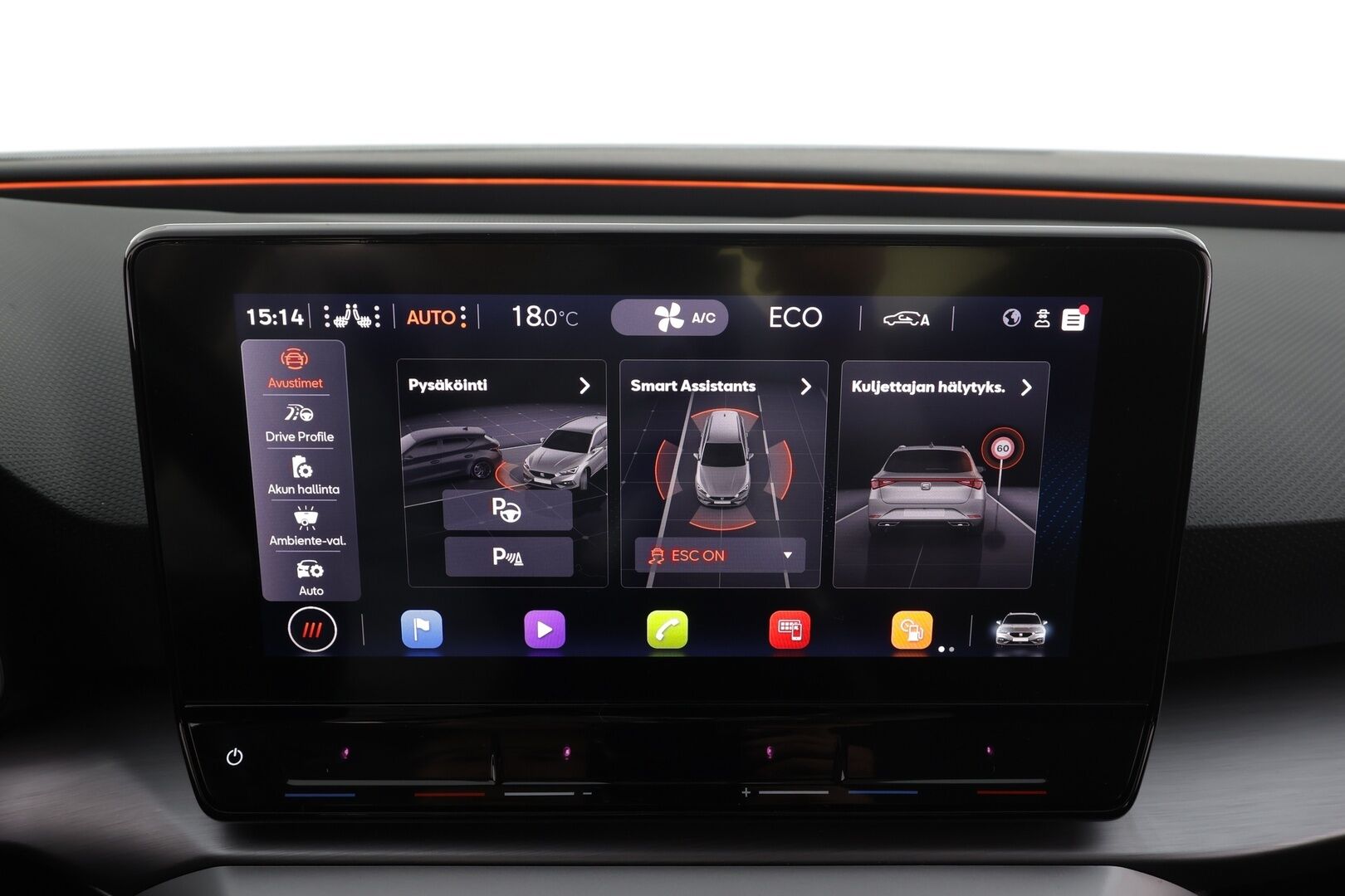 Seat Leon Sportstourer 2021 1.4 PHEV FR DSG * ACC / P.kamera / LED / Navi / KeylessGo / Sähköluukku / Puolinahat * - Kahdet renkaat aluvanteilla / Kattavat varusteet / Hyvin pidetty yksilö! - HULLUT AVAJAISHULINAT KORKOTARJOUS 3,29 %