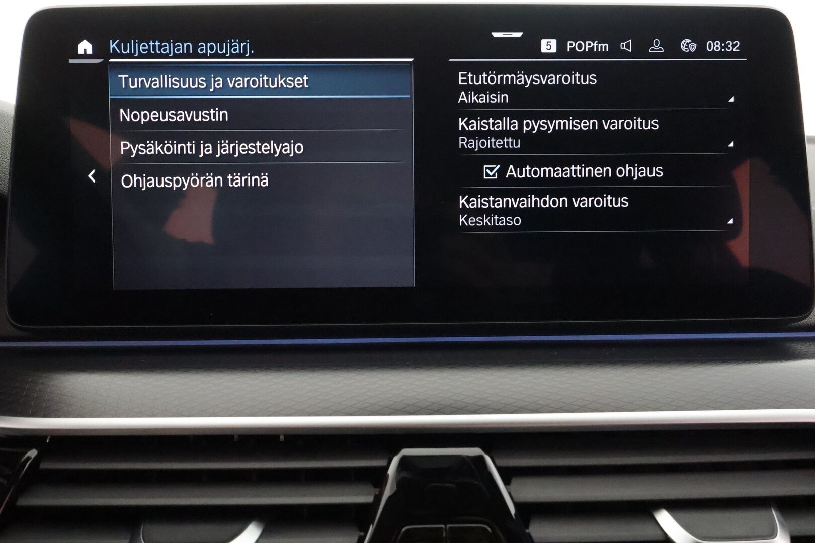 BMW 530 2022 G30 Sedan 530e xDrive A Charged Edition M Sport - | ACC | LCI | Koukku | HUD | HiFi | Muistipenkki | P.kamera | Sporttipenkit sähköllä | Ambient light | Lane Assist | BSM | 2x renkaat aluin |