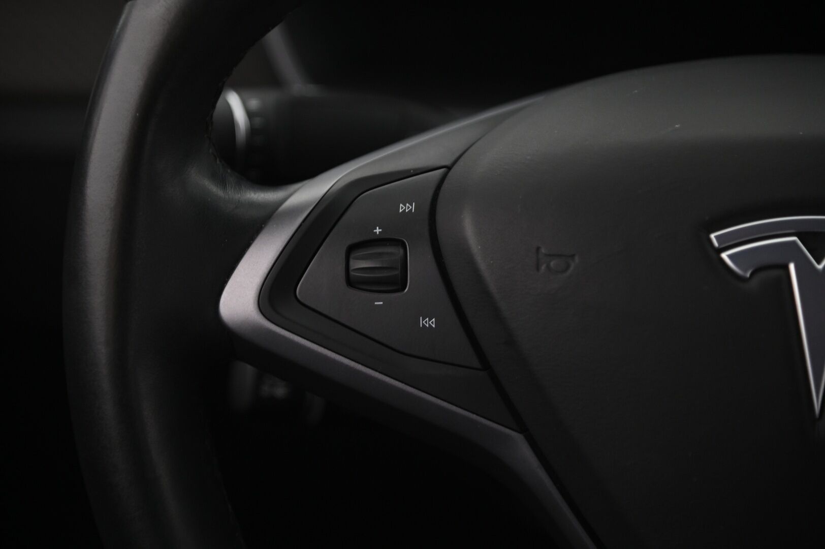 TESLA MODEL S 2019 100D *Panorama / Winter pack / FSD / Nahat / ACC / 2x Renkaat + vanteet* - 3,99 % KORKOTARJOUS TÄHÄN AUTOON - 31.5. ASTI! - 