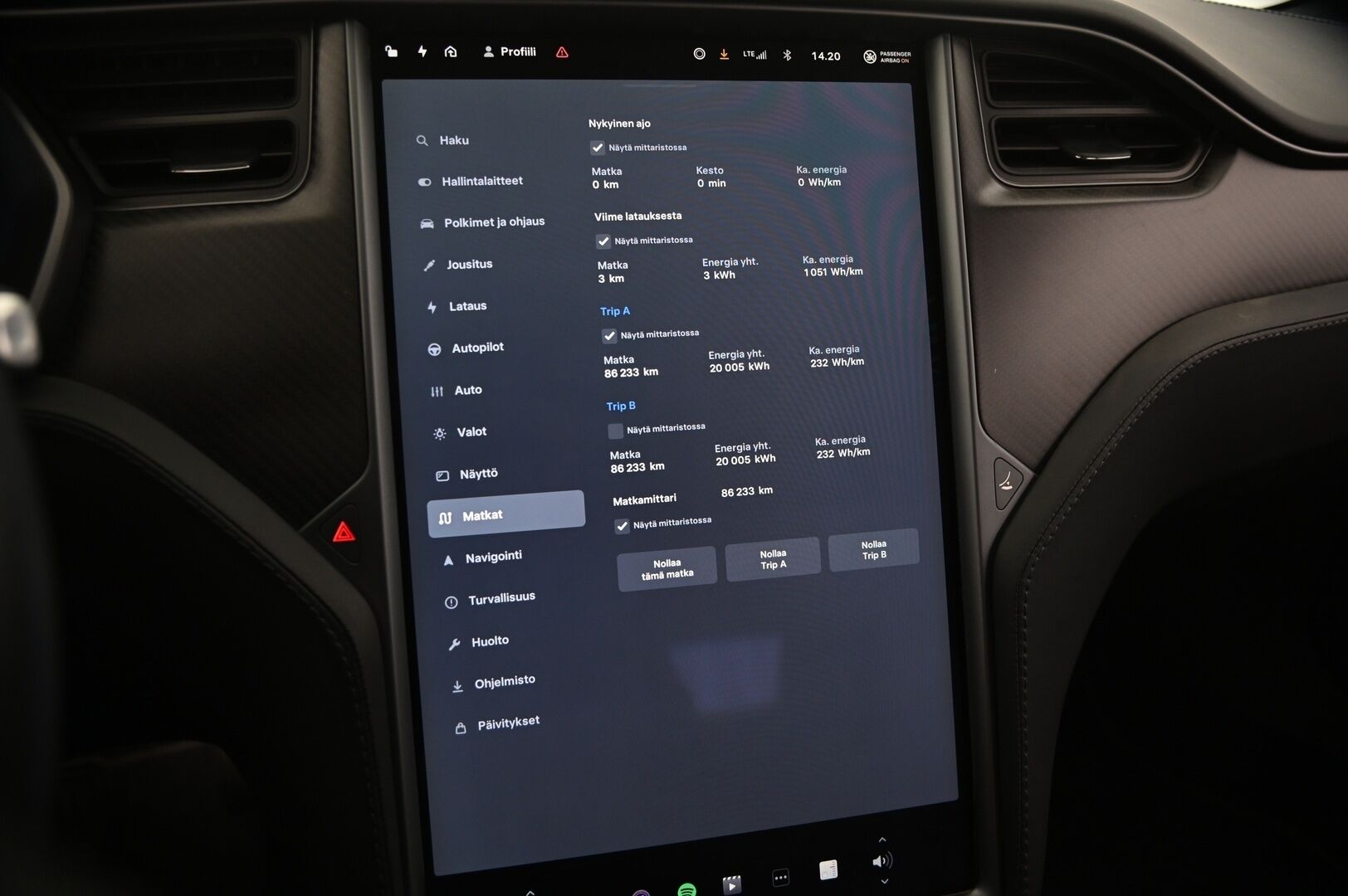 TESLA MODEL S 2019 100D *Panorama / Winter pack / FSD / Nahat / ACC / 2x Renkaat + vanteet* - 3,99 % KORKOTARJOUS TÄHÄN AUTOON - 31.5. ASTI! - 