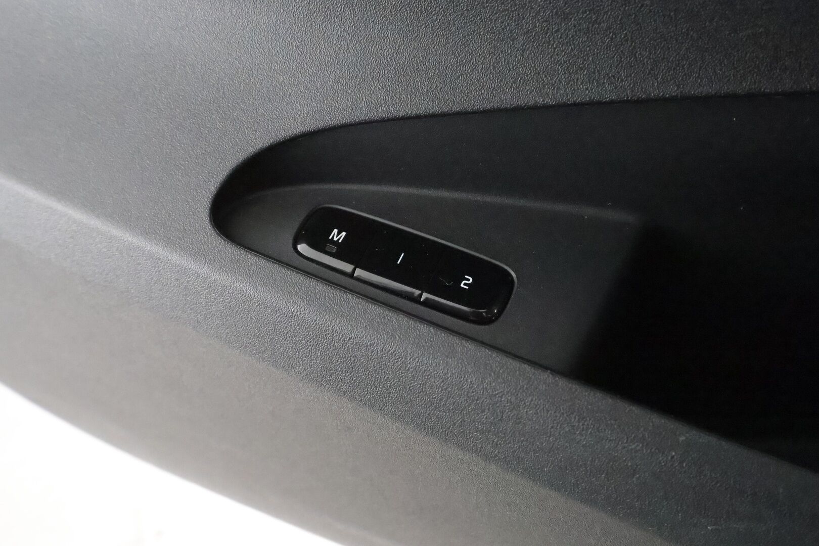 Polestar 2 2021 Launch Edition Performance, 300kW - | Pilot&Plus | Koukku | H&K | ACC | Pixel-LED | 360 | Sporttipenkki Muistilla | Lasikatto | Navi | Kaistavahti | Keyless | 2x Latauskaapelit | Kahdet renkaat aluvanteilla |