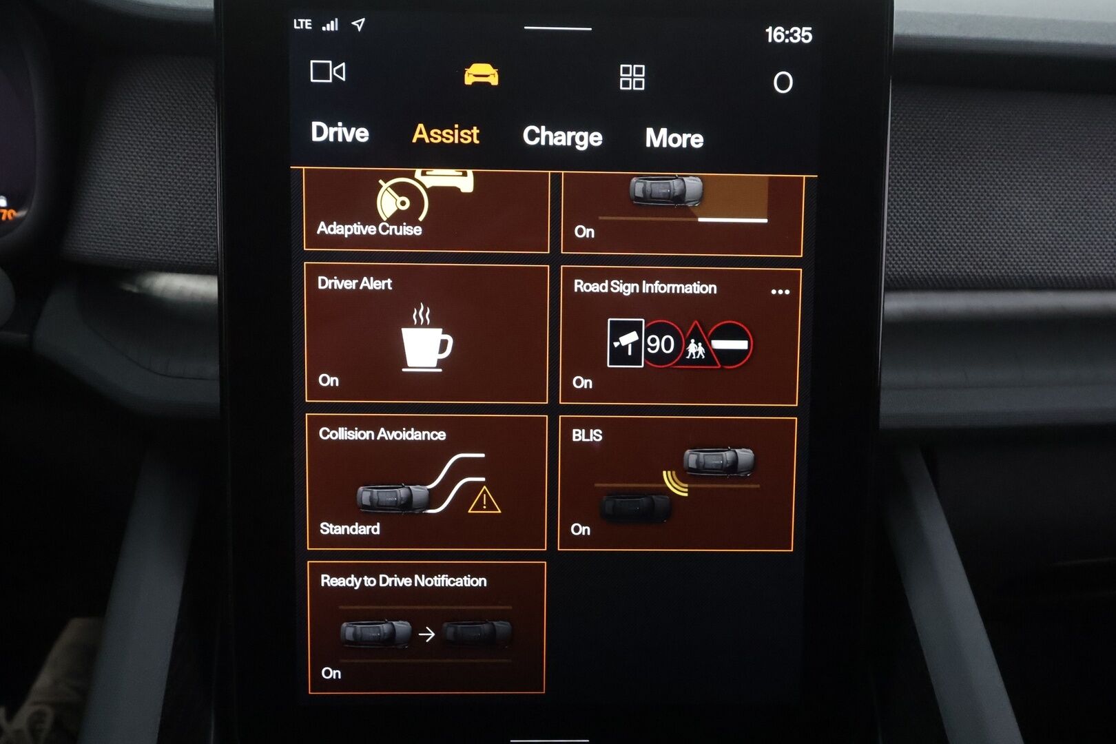 Polestar 2 2021 Launch Edition Performance, 300kW - | Pilot&Plus | Koukku | H&K | ACC | Pixel-LED | 360 | Sporttipenkki Muistilla | Lasikatto | Navi | Kaistavahti | Keyless | 2x Latauskaapelit | Kahdet renkaat aluvanteilla |