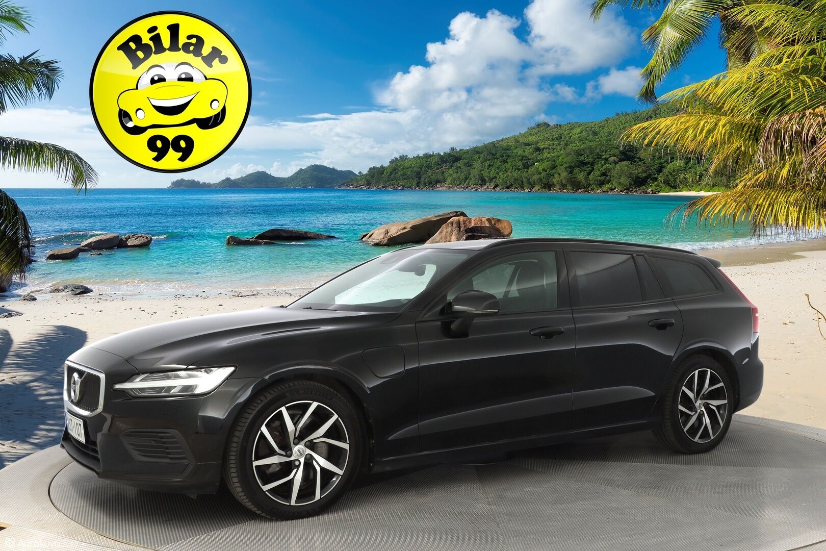Volvo V60 2020 T6 Twin Engine AWD Momentum * Webasto / ACC / Navi / Ratinlämmitys - Jakohihna vaihdettu 141tkm / Kahdet Volvon omat vanteet / Siisti