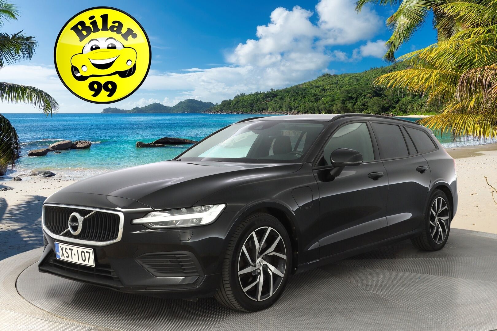 Volvo V60 2020 T6 Twin Engine AWD Momentum * Webasto / ACC / Navi / Ratinlämmitys - Jakohihna vaihdettu 141tkm / Kahdet Volvon omat vanteet / Siisti