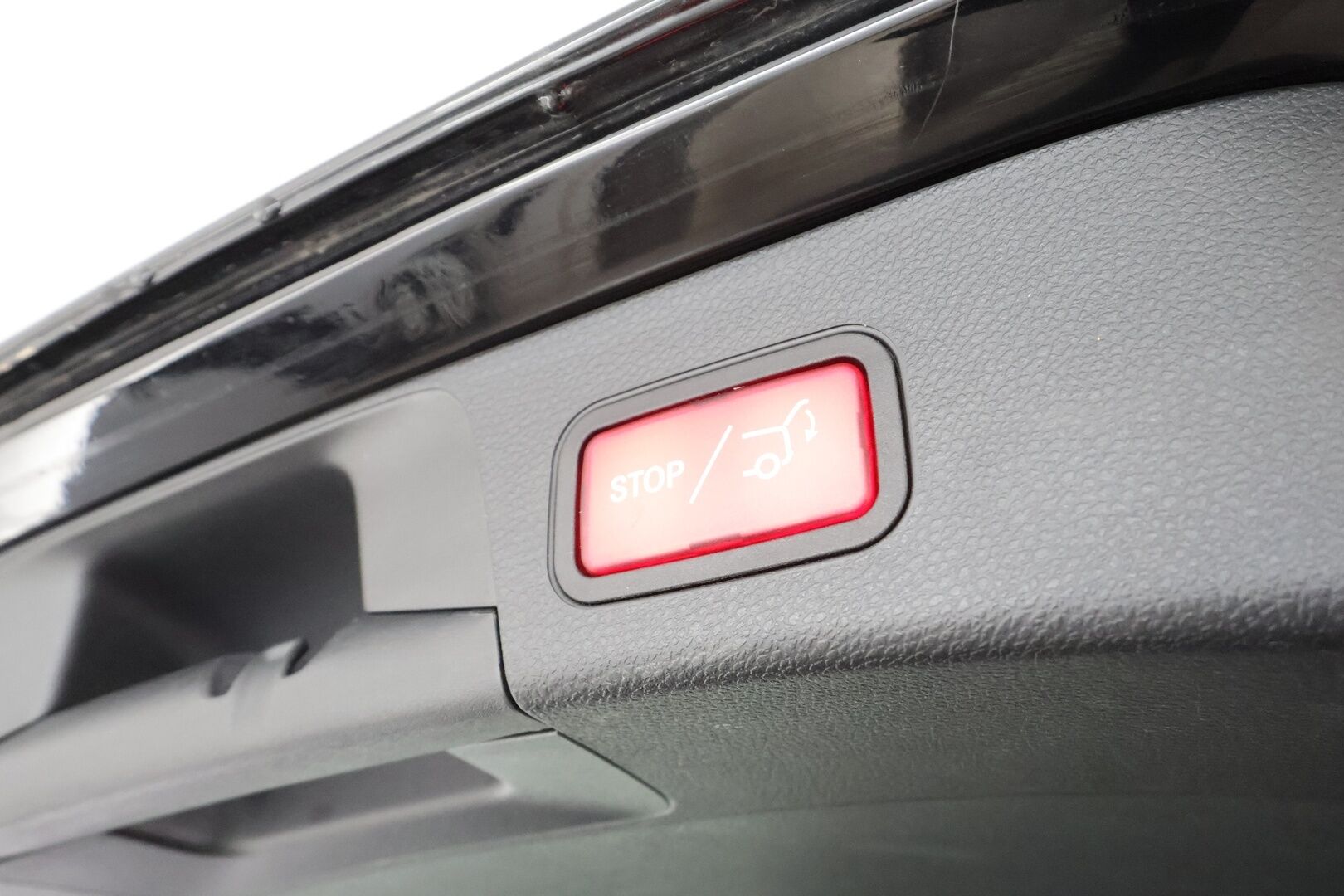 MERCEDES-BENZ C 2020 300 de T A Business AMG Edition EQ Power * Distronic+ / Multibeam LED / Peruutuskamera / Vetokoukku / Navi / Sporttipenkit - Akku kuntotarkastettu / Nahka-Alcantara / Juuri tullut Tampereelle! - HULLUT AVAJAISHULINAT KORKOTARJOUS 3,29 %