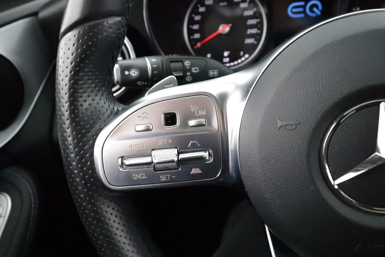 MERCEDES-BENZ C 2020 300 de T A Business AMG Edition EQ Power * Distronic+ / Multibeam LED / Peruutuskamera / Vetokoukku / Navi / Sporttipenkit - Akku kuntotarkastettu / Nahka-Alcantara / Juuri tullut Tampereelle!