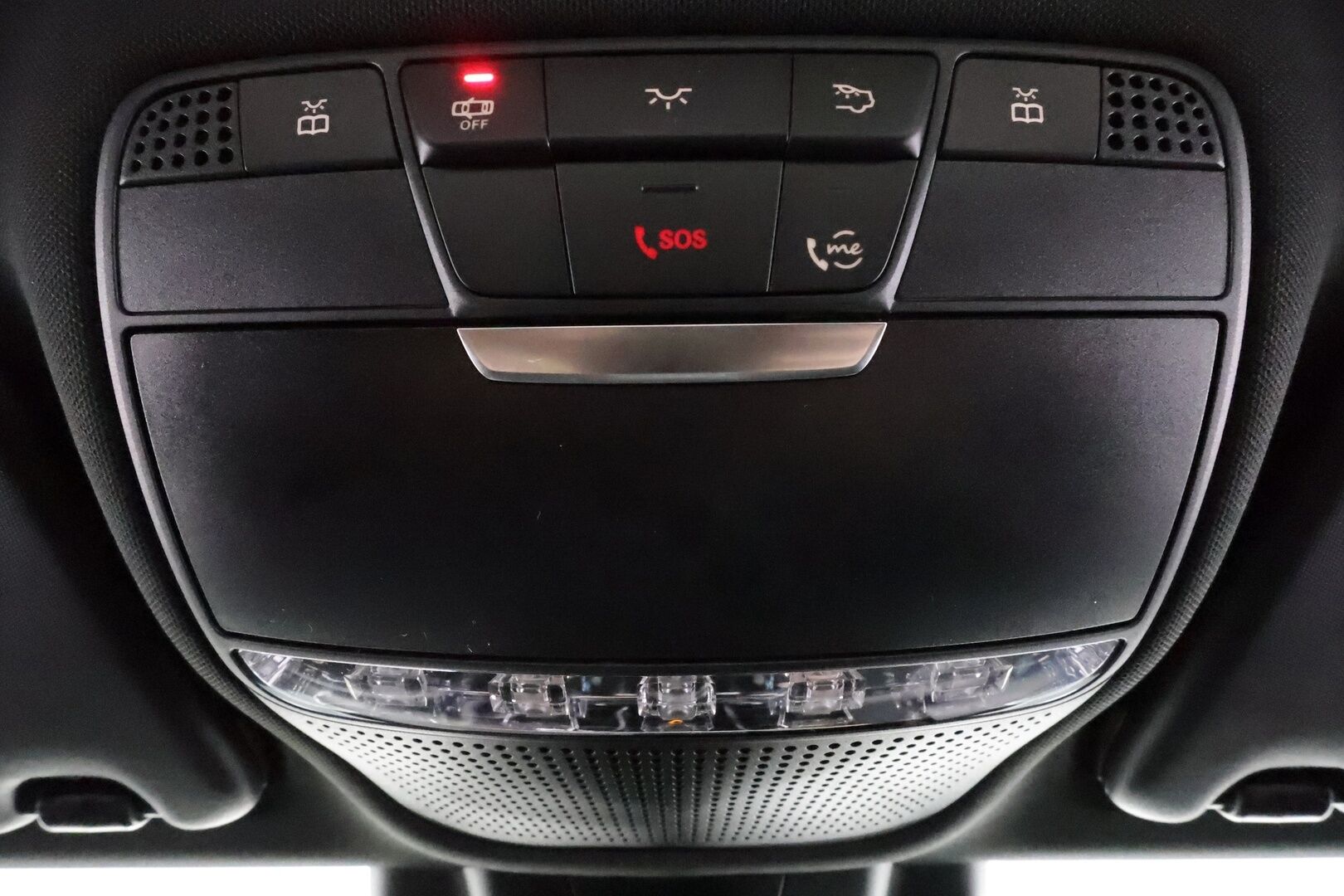 MERCEDES-BENZ C 2020 300 de T A Business AMG Edition EQ Power * Distronic+ / Multibeam LED / Peruutuskamera / Vetokoukku / Navi / Sporttipenkit - Akku kuntotarkastettu / Nahka-Alcantara / Juuri tullut Tampereelle! - HULLUT AVAJAISHULINAT KORKOTARJOUS 3,29 %