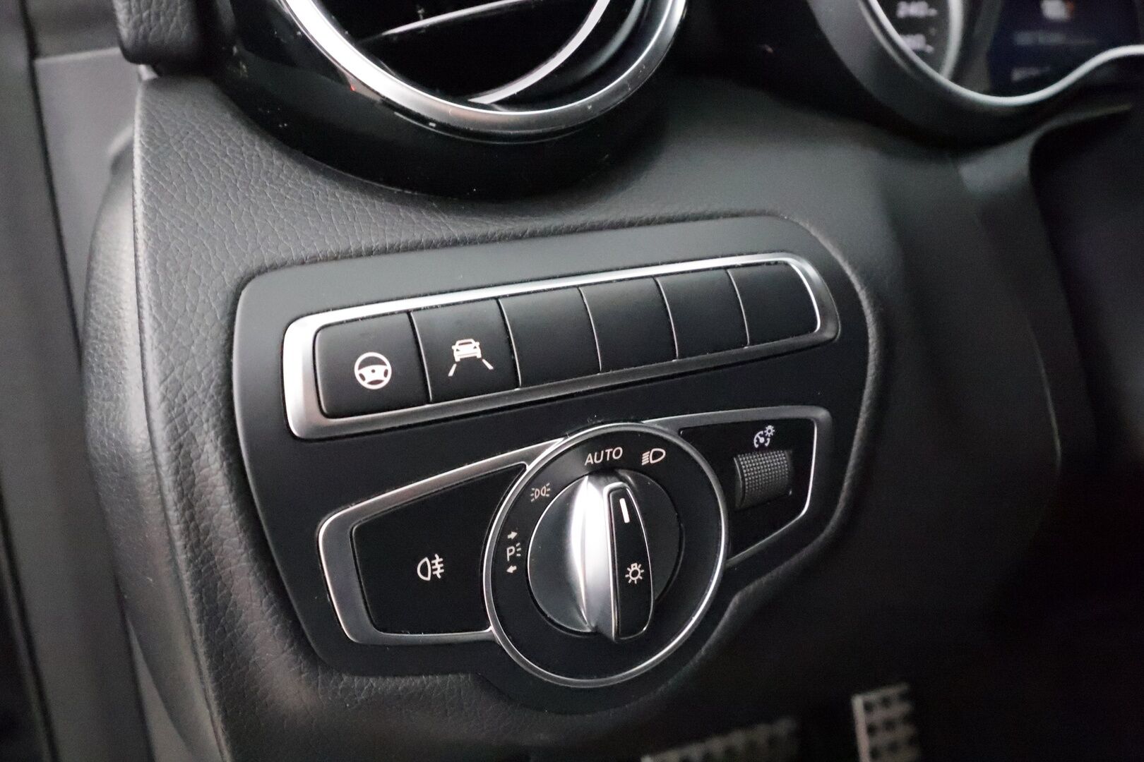 MERCEDES-BENZ C 2020 300 de T A Business AMG Edition EQ Power * Distronic+ / Multibeam LED / Peruutuskamera / Vetokoukku / Navi / Sporttipenkit - Akku kuntotarkastettu / Nahka-Alcantara / Juuri tullut Tampereelle! - HULLUT AVAJAISHULINAT KORKOTARJOUS 3,29 %